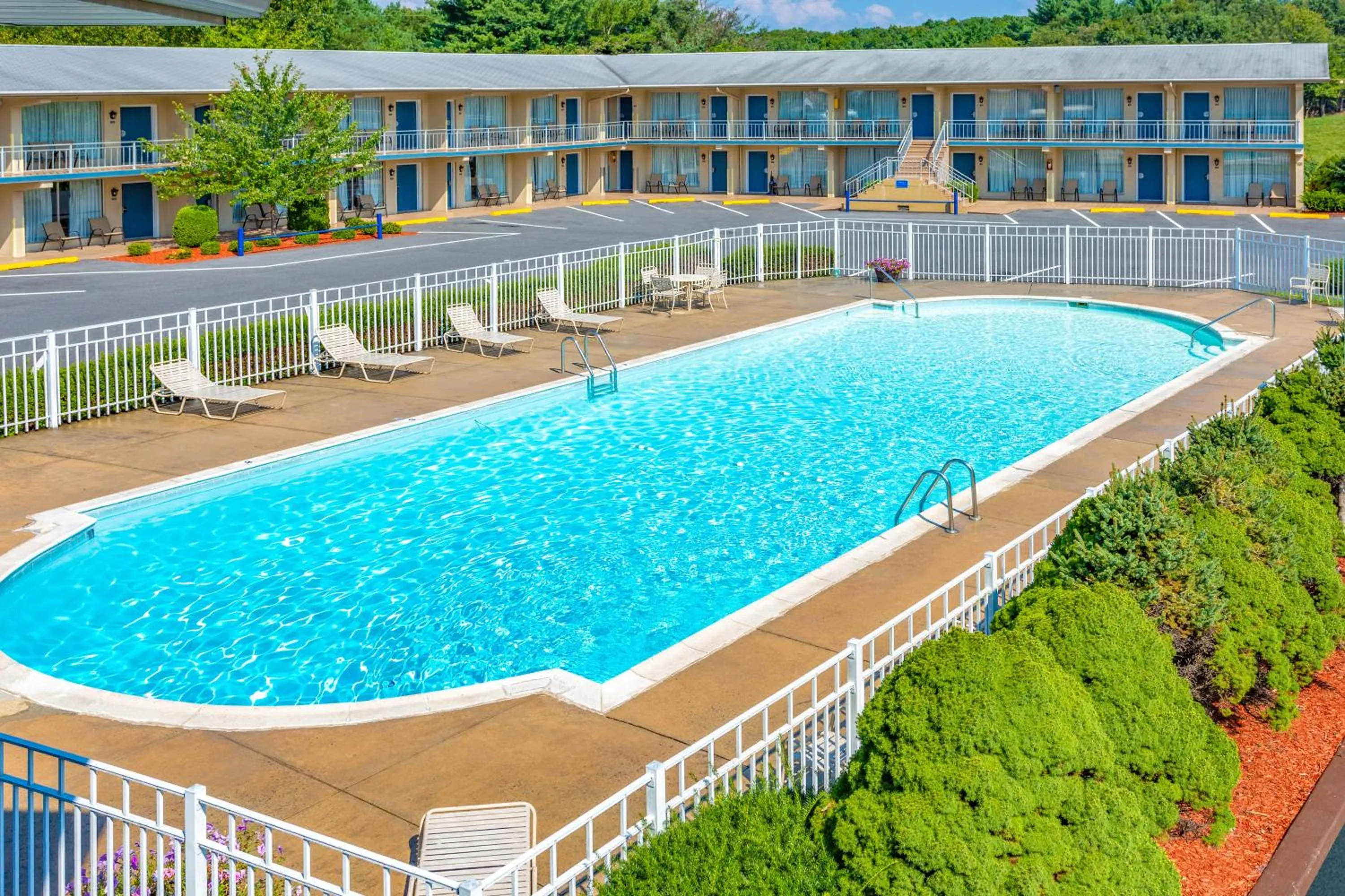 Swimming pool in Days Inn by Wyndham Breezewood