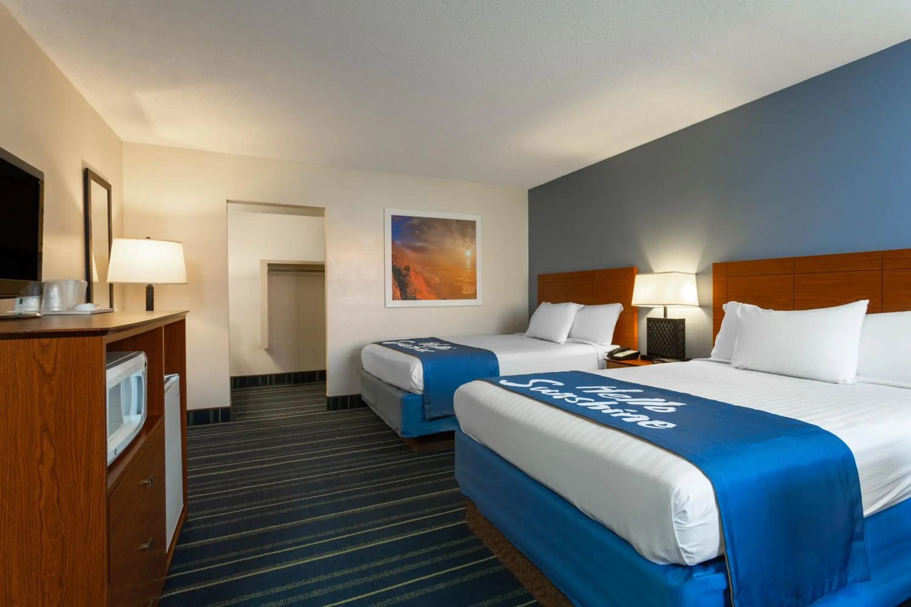 Double Room with Two Double Beds - Non-Smoking in Days Inn by Wyndham Breezewood Double Room with Two Double Beds - Non-Smoking in Days Inn by Wyndham Breezewood