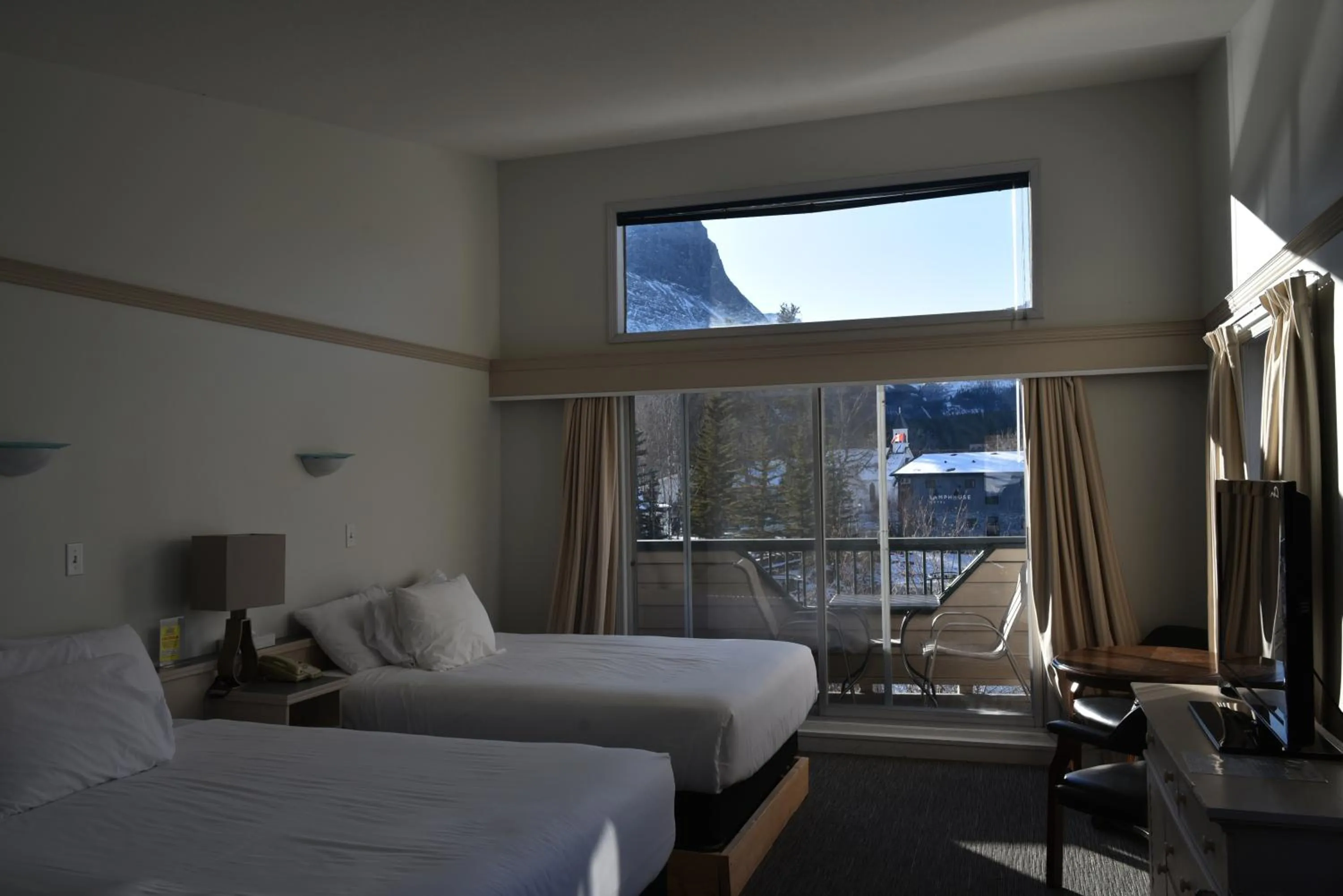 Bed in The Drake Inn