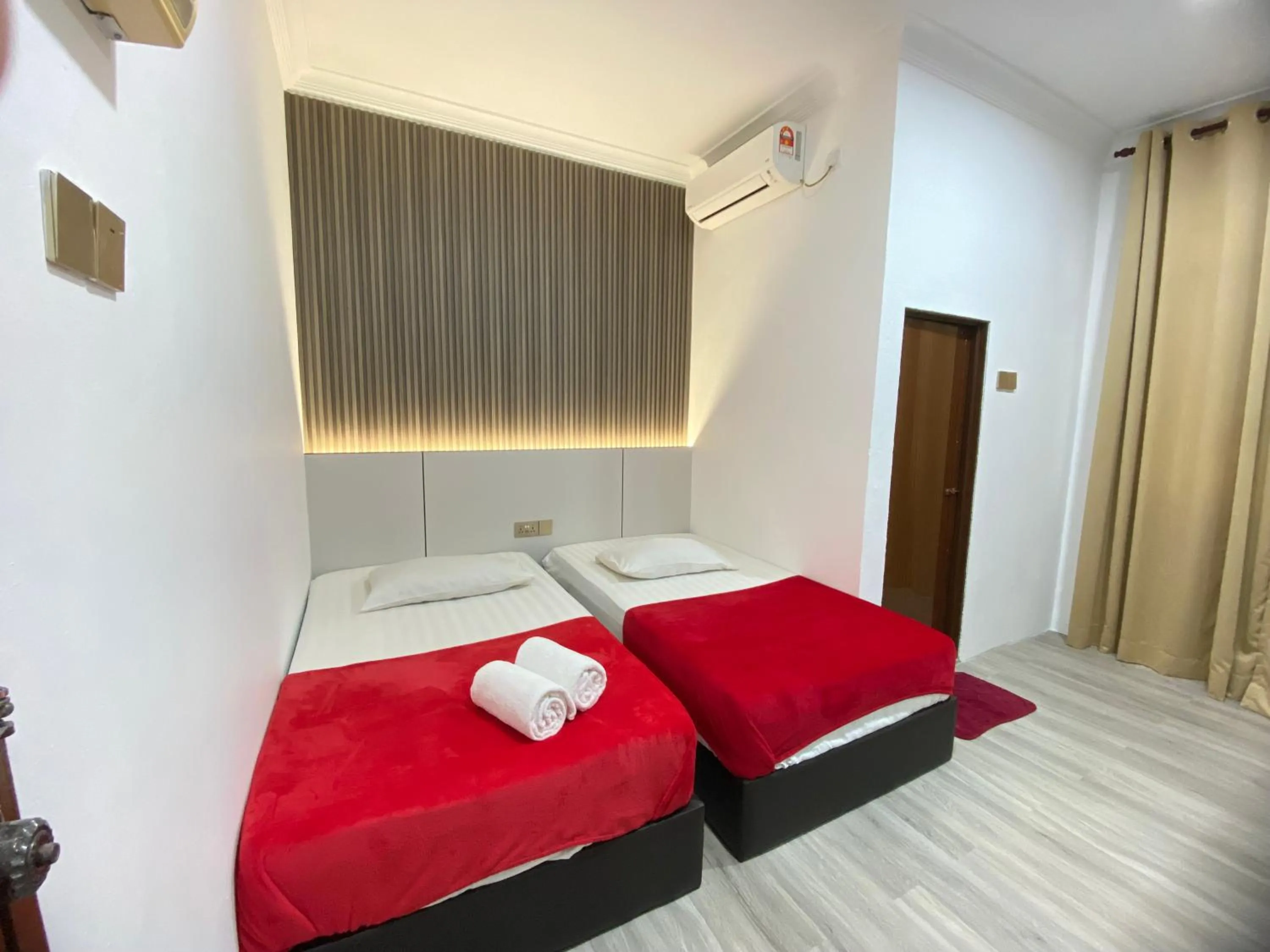 Bed in Samudera Hotel