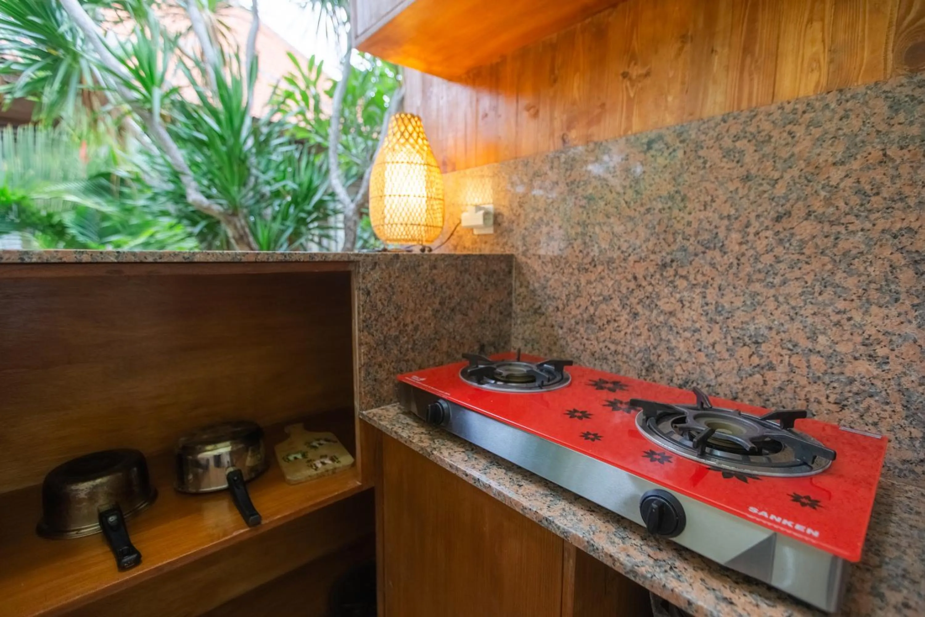 Communal kitchen in Pande Homestay