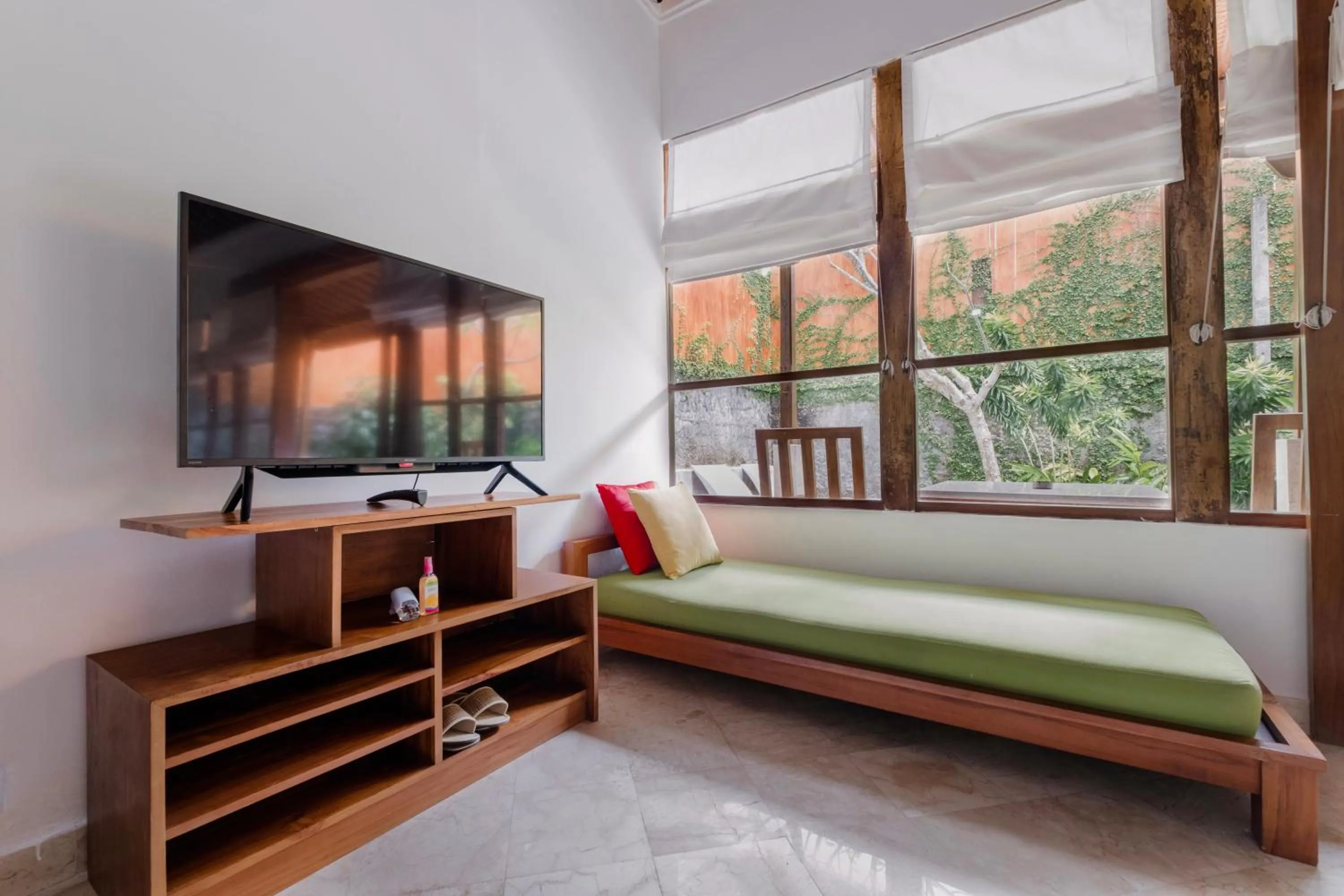 Communal lounge/ TV room, Bed in Alam Bidadari Seminyak