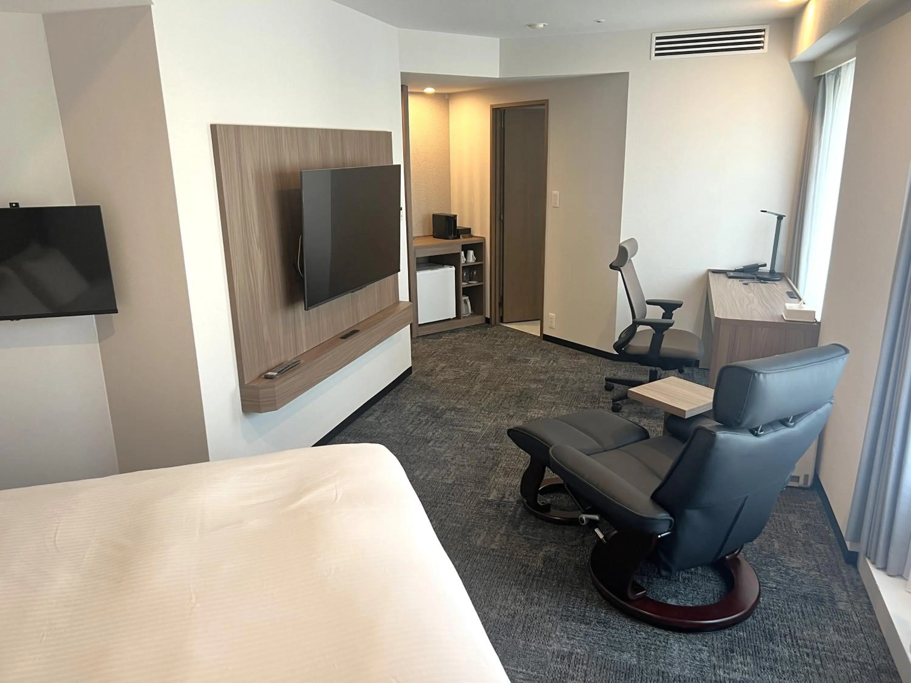 TV and multimedia in Hotel JAL City Nagano