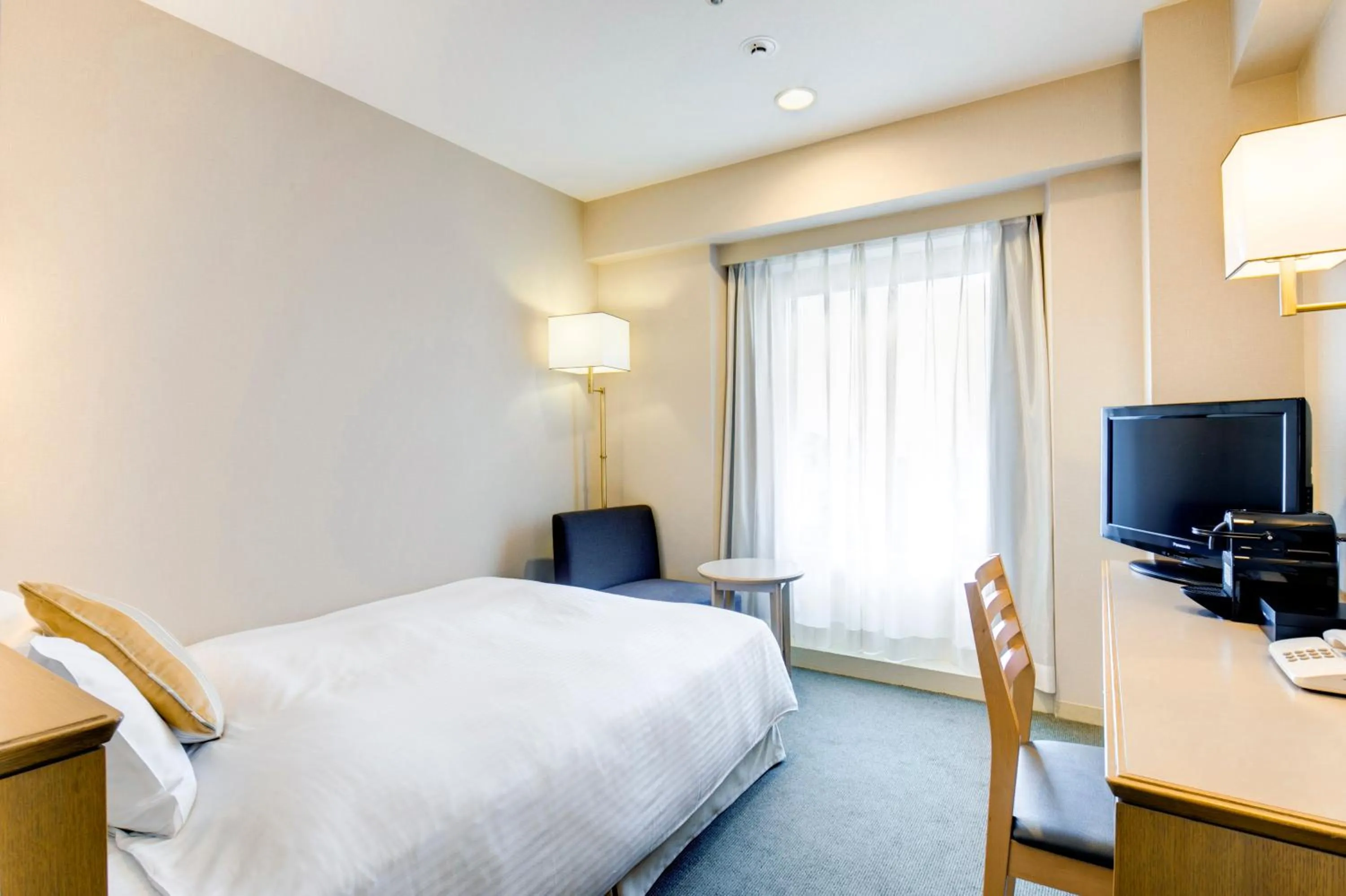 Photo of the whole room, Bed in Hotel JAL City Nagano