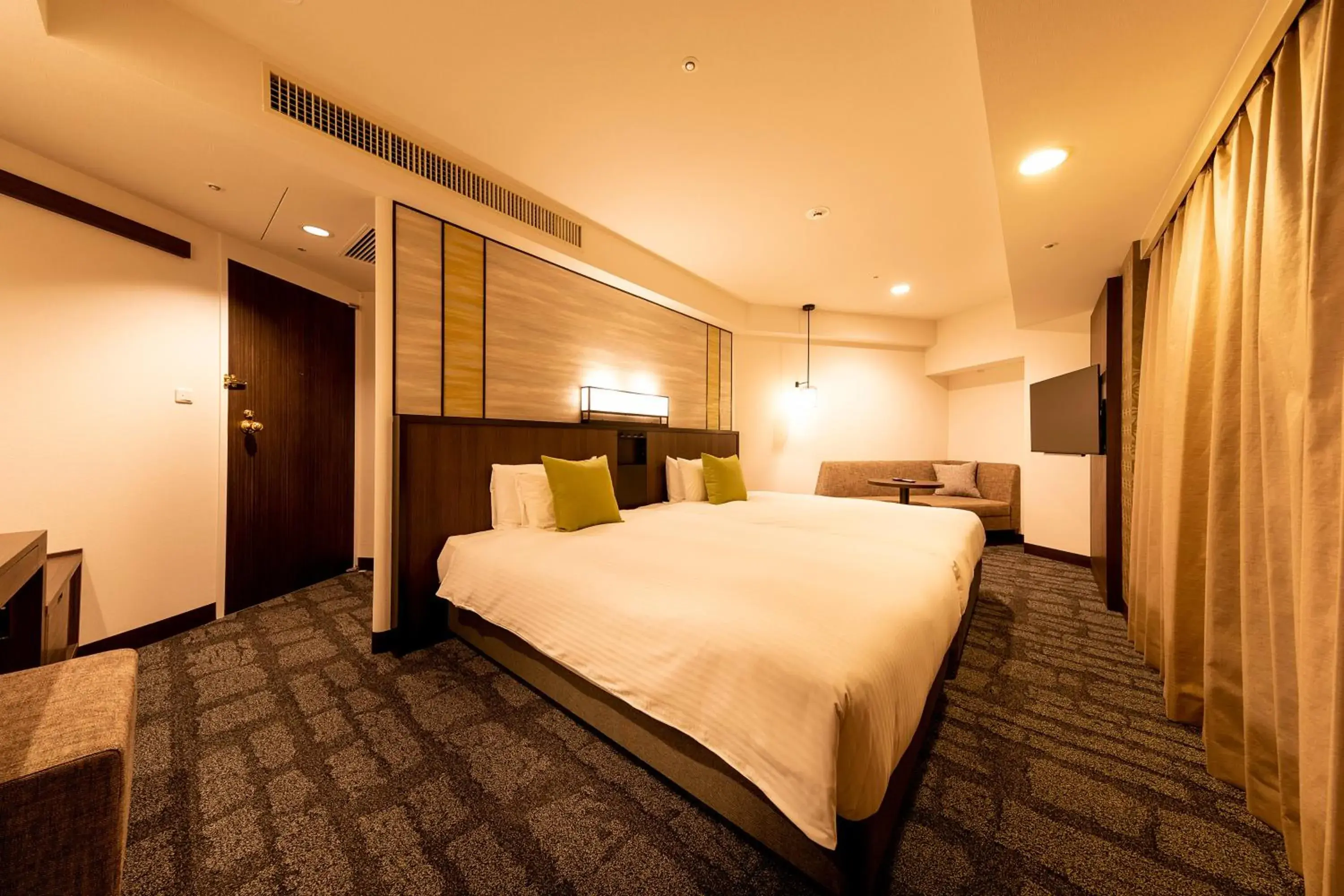 High Floor Corner Twin Room - single occupancy - Non-Smoking in Hotel JAL City Nagano High Floor Corner Twin Room - single occupancy - Non-Smoking in Hotel JAL City Nagano