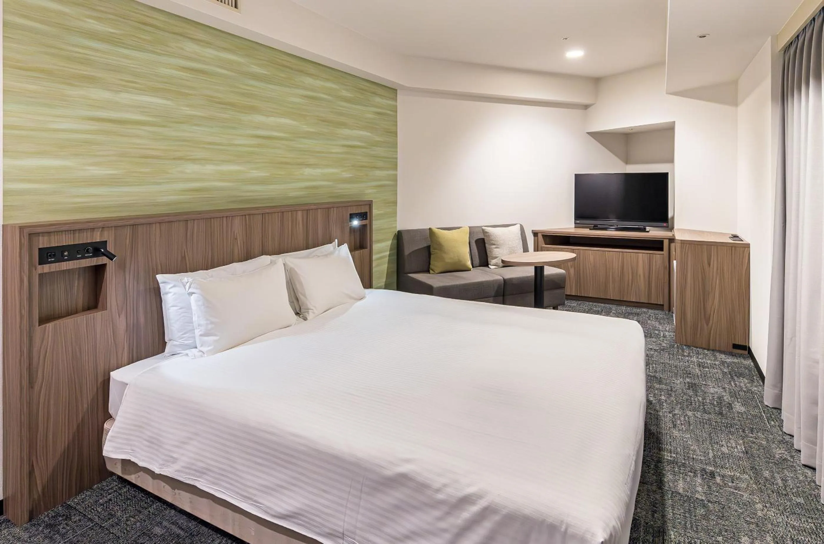 Photo of the whole room, Bed in Hotel JAL City Nagano