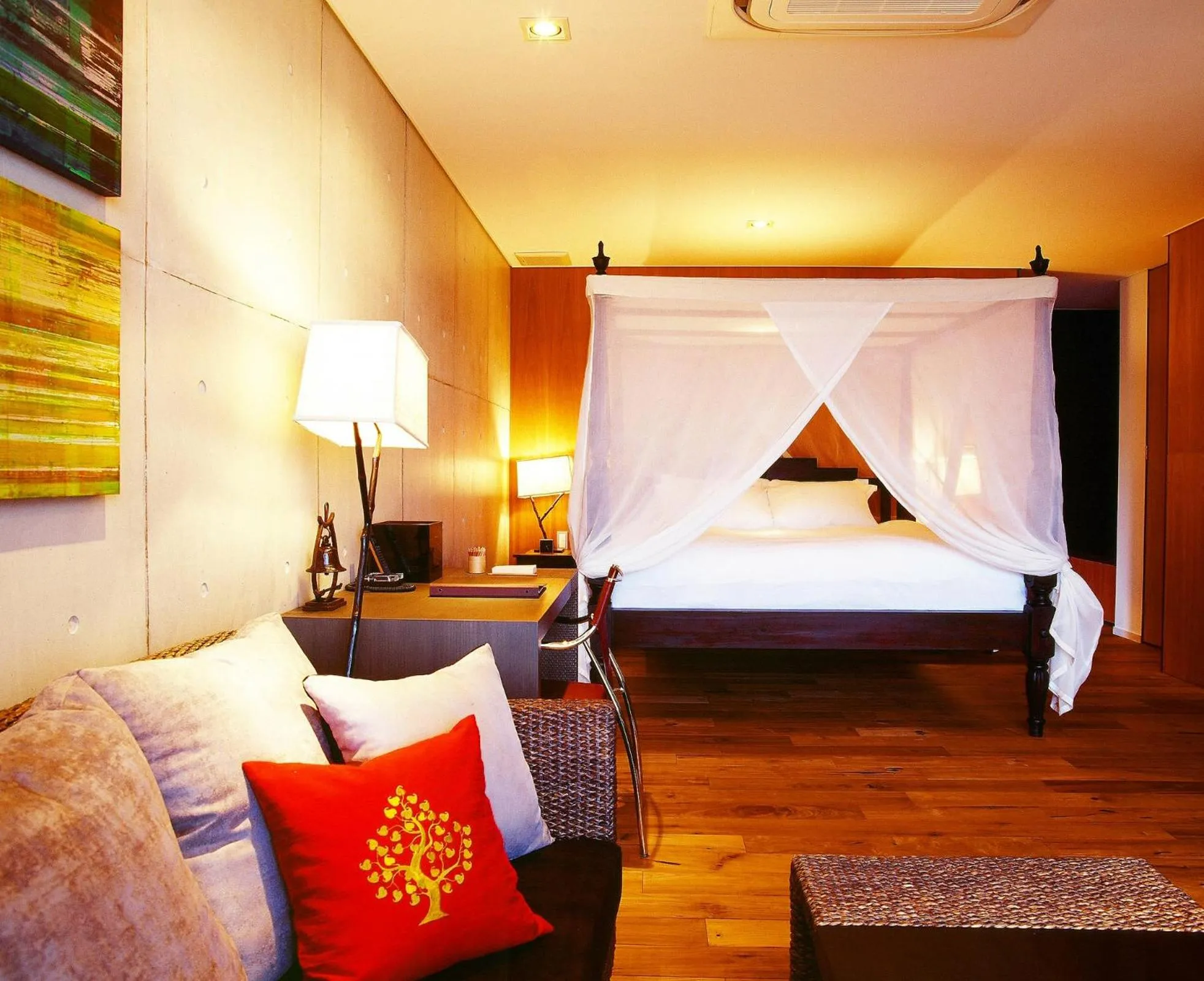Living room, Bed in Relax Resort Hotel