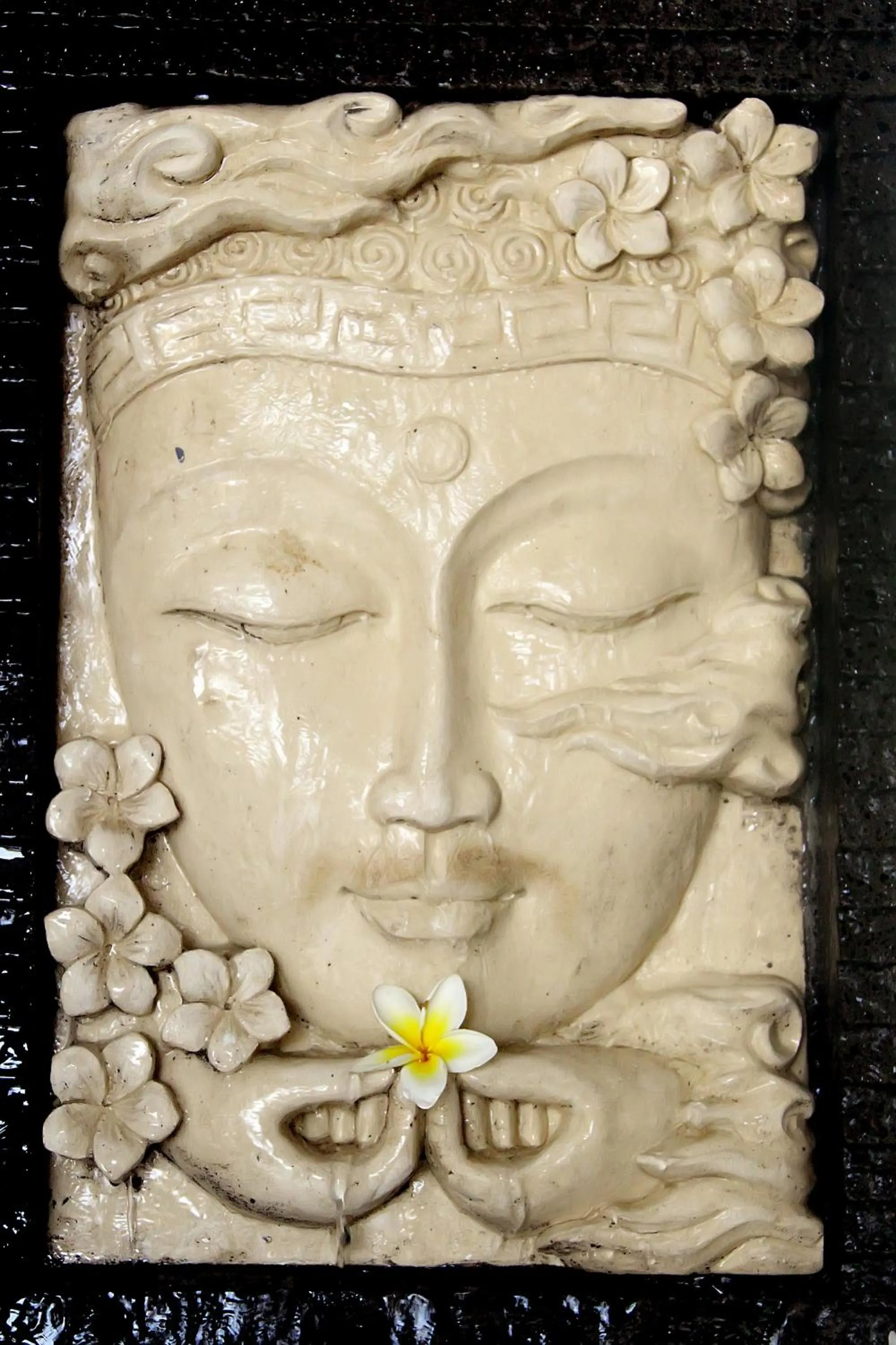 Decorative detail in Grand Royal BIL Hotel