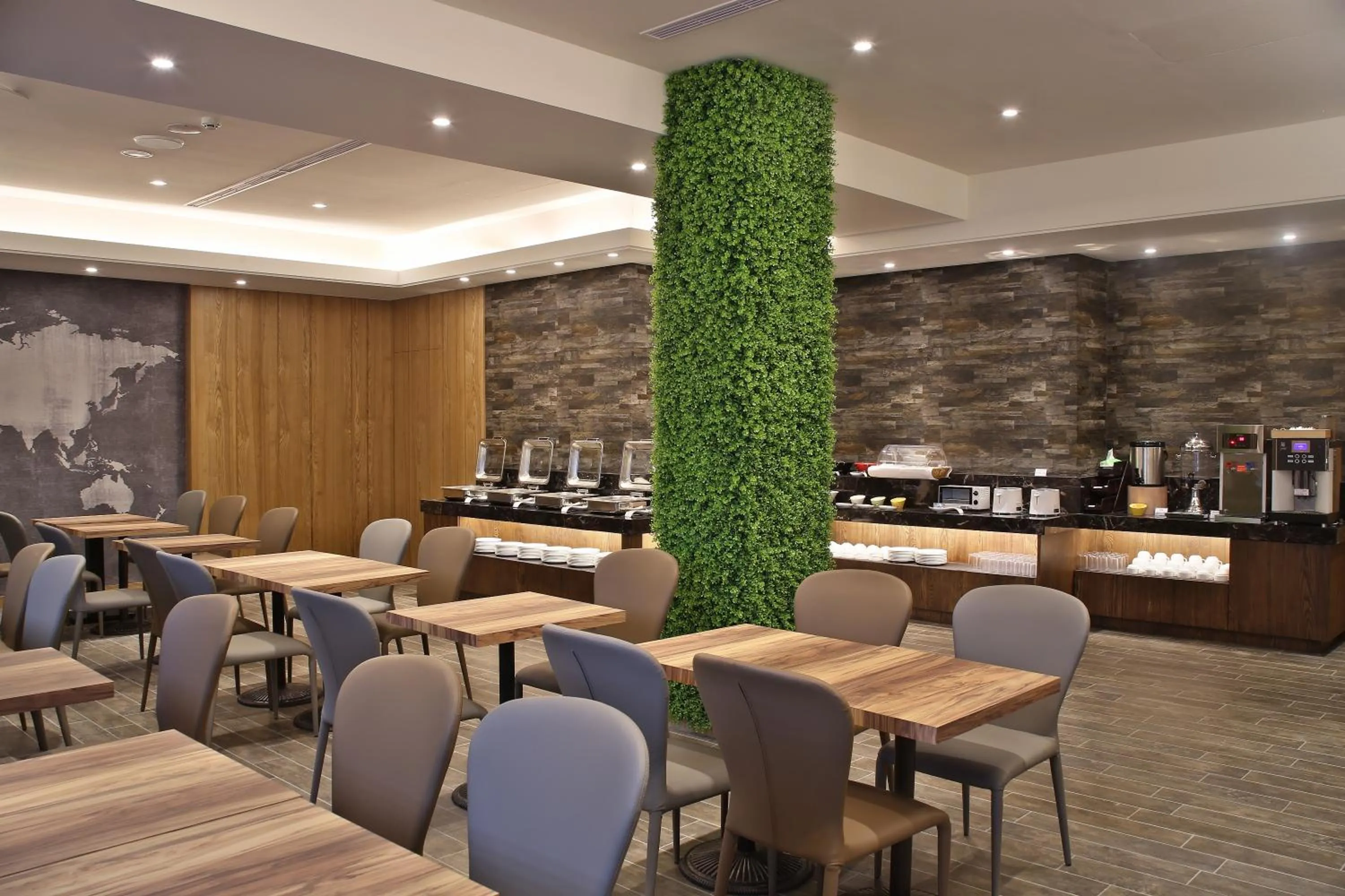 Food and drinks in Fengjia Micro Hotel