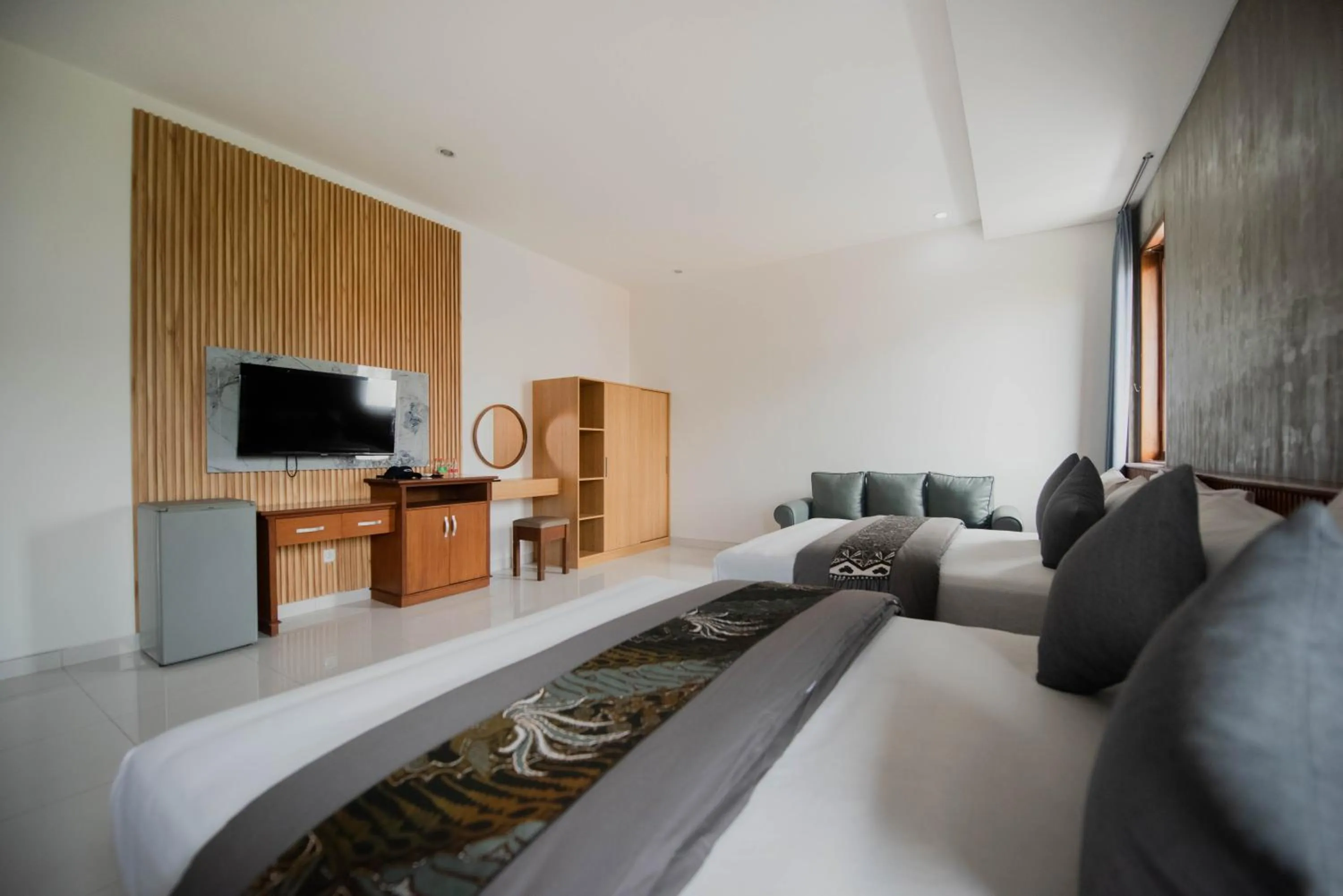 TV and multimedia, Bed in Sandat Hotel Legian