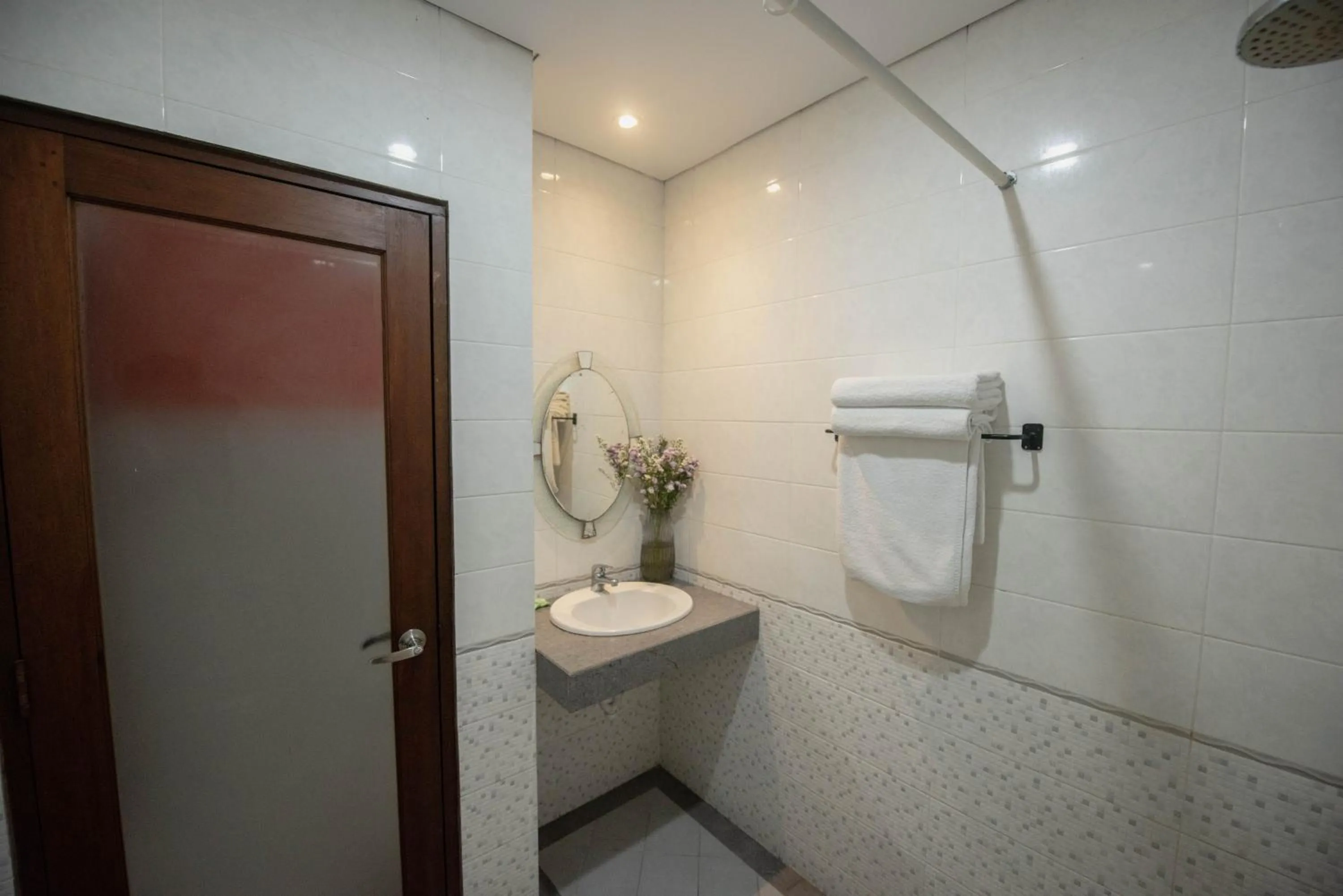 Shower in Sandat Hotel Legian