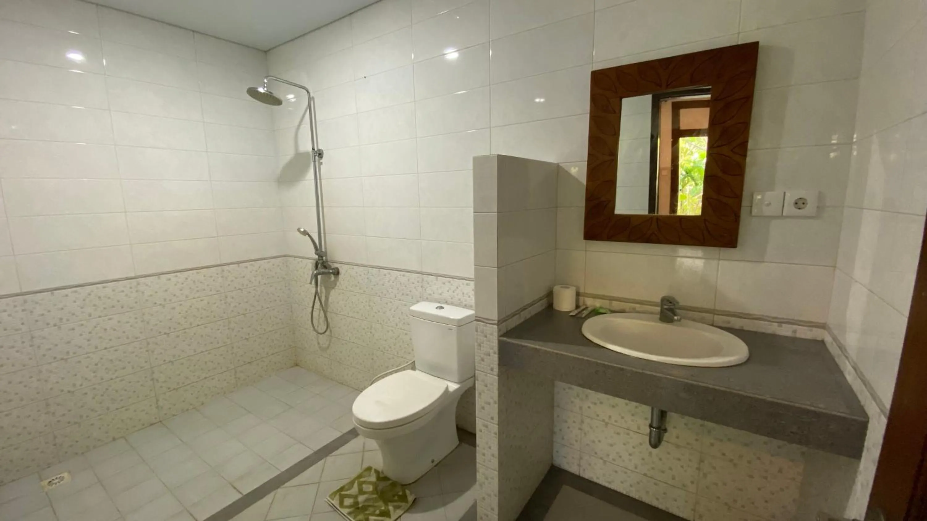 Toilet in Sandat Hotel Legian