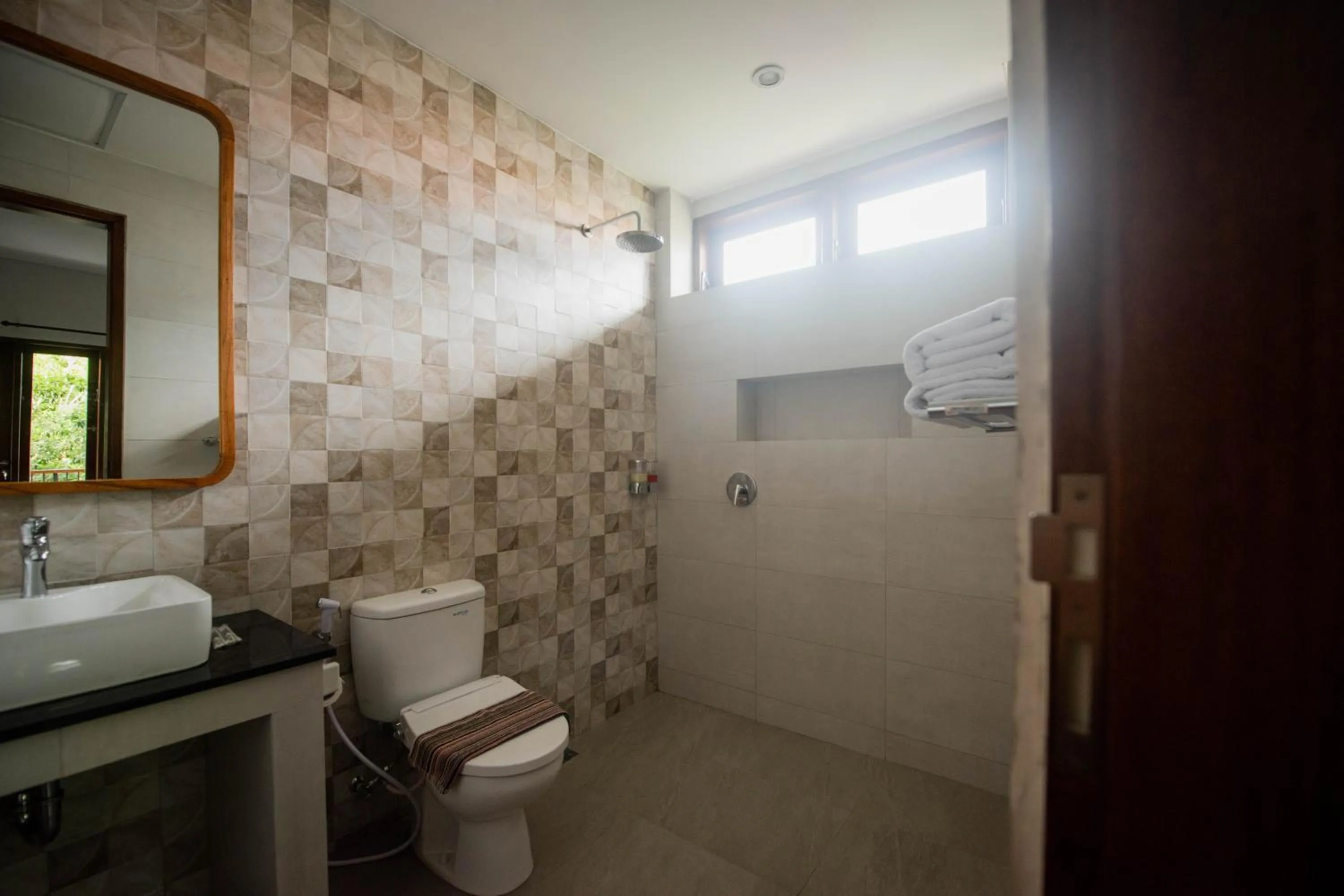 Shower in Sandat Hotel Legian