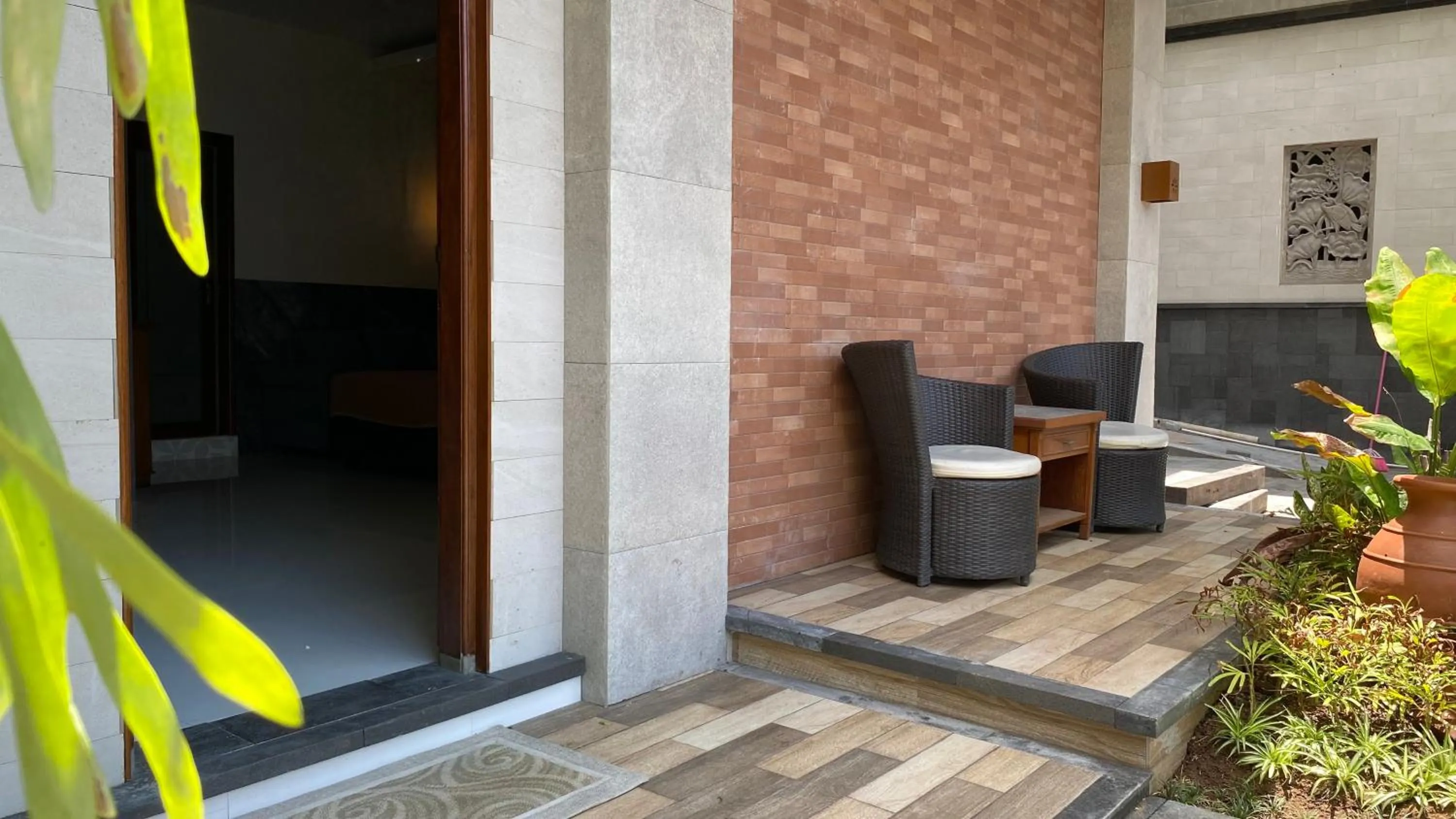 Seating area in Sandat Hotel Legian