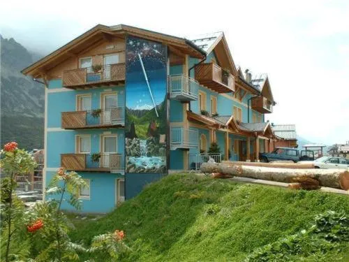 Facade/entrance, Property Building in Hotel Cielo Blu