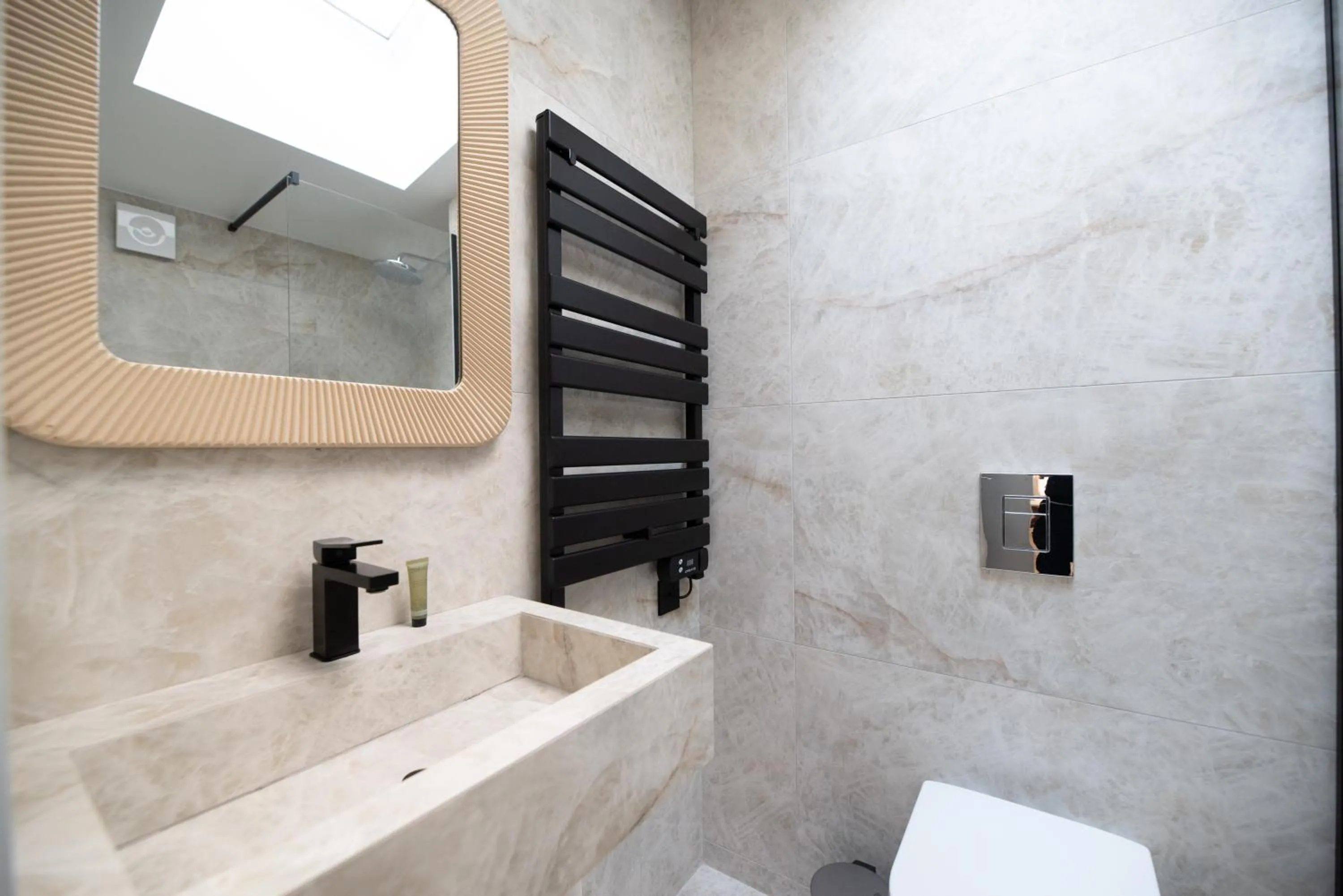 Bathroom in Dreamyflat - Archives