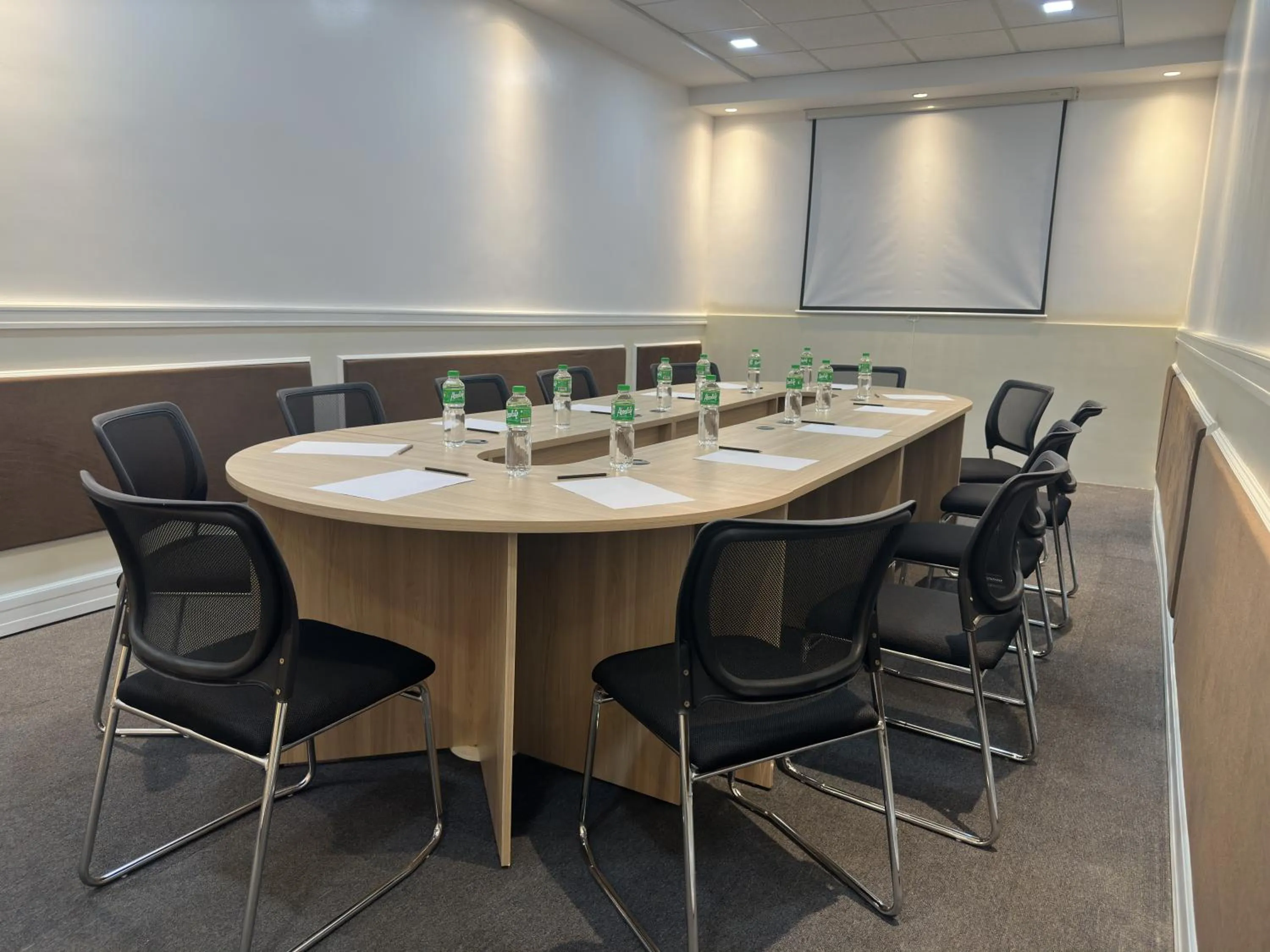 Meeting/conference room in MetroCentre Hotel