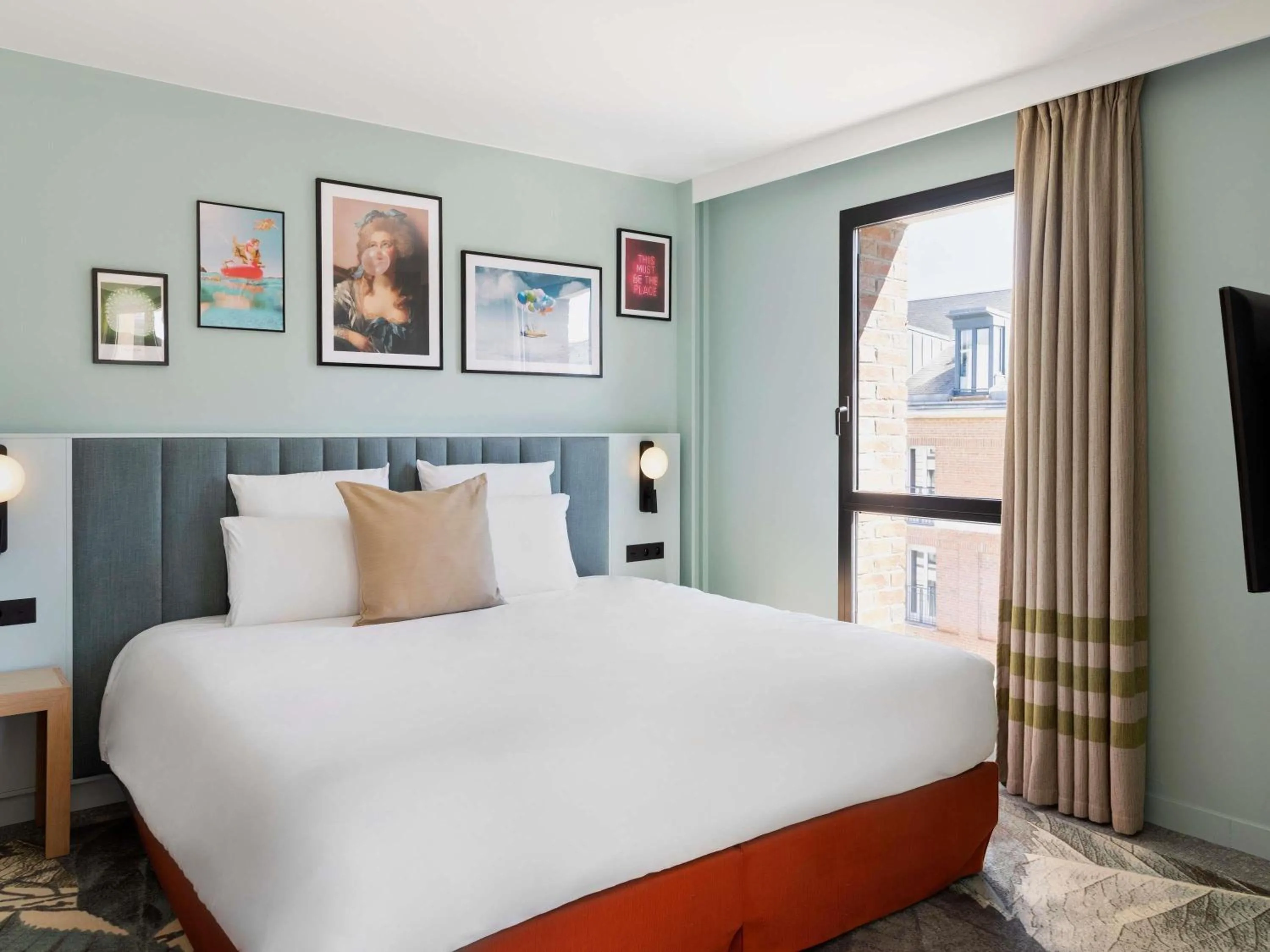 Bedroom, Bed in Mercure Amiens Cathédrale