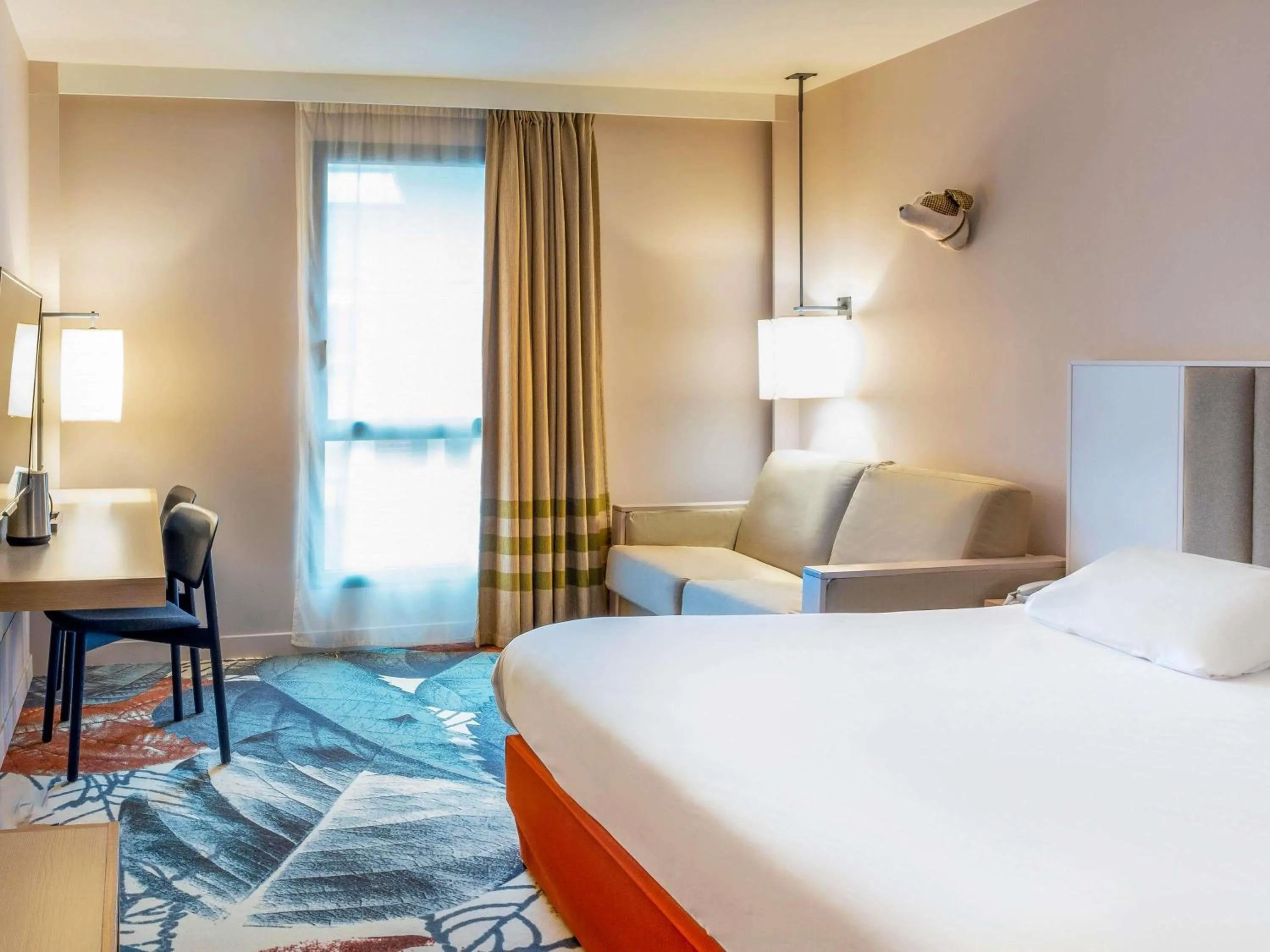 Bedroom, Bed in Mercure Amiens Cathédrale