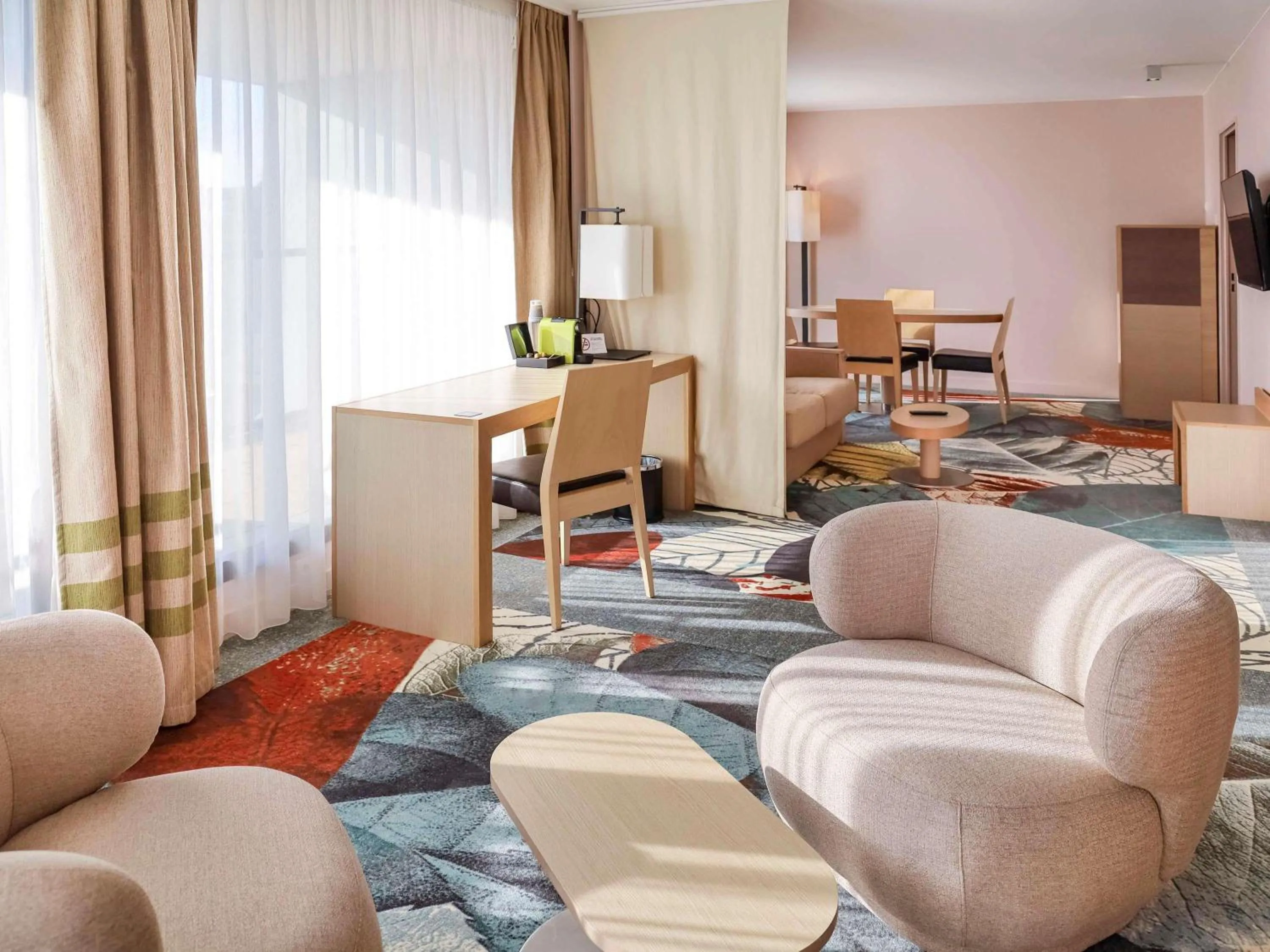 Bedroom in Mercure Amiens Cathédrale