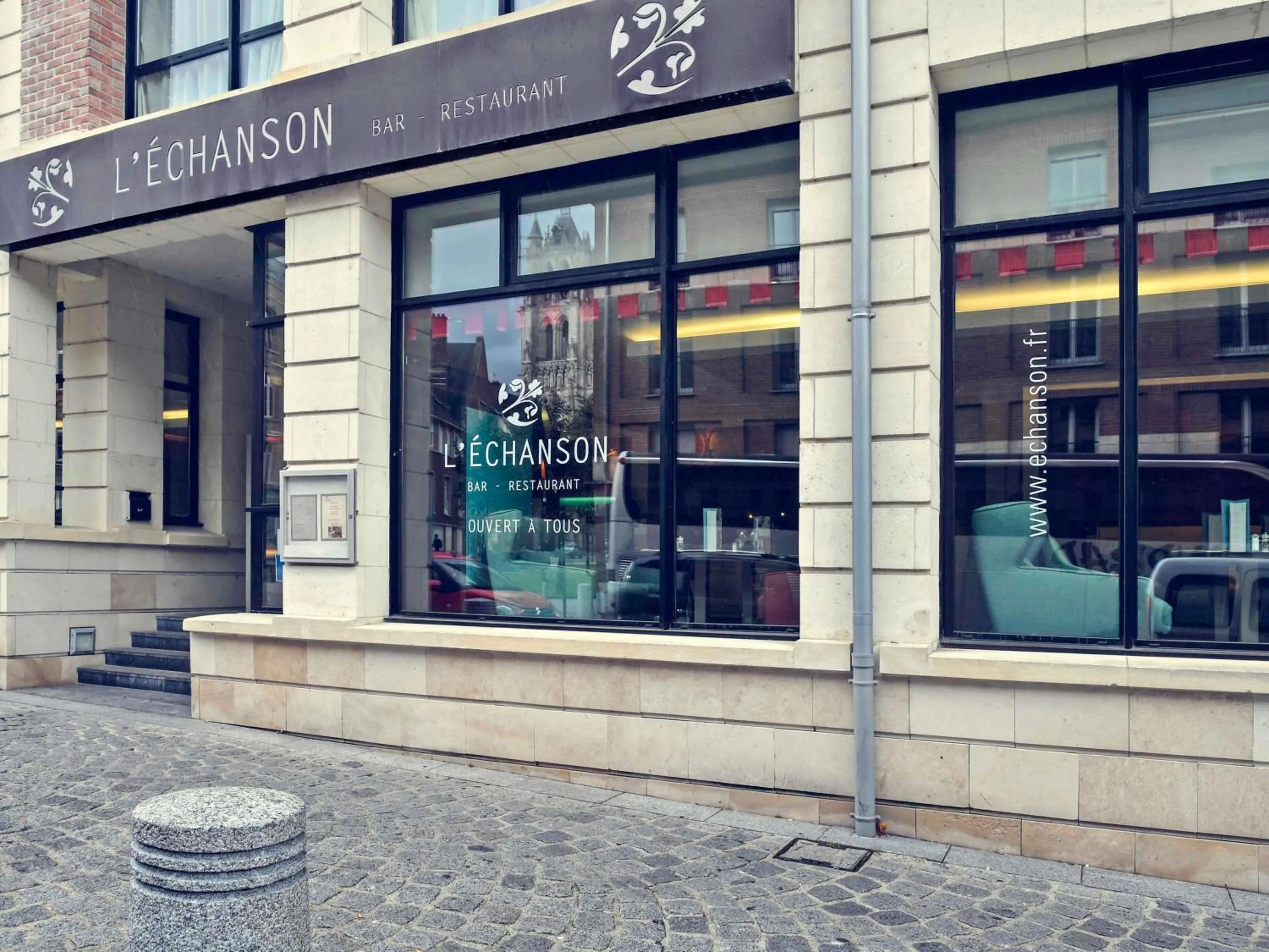 Restaurant/places to eat in Mercure Amiens Cathédrale