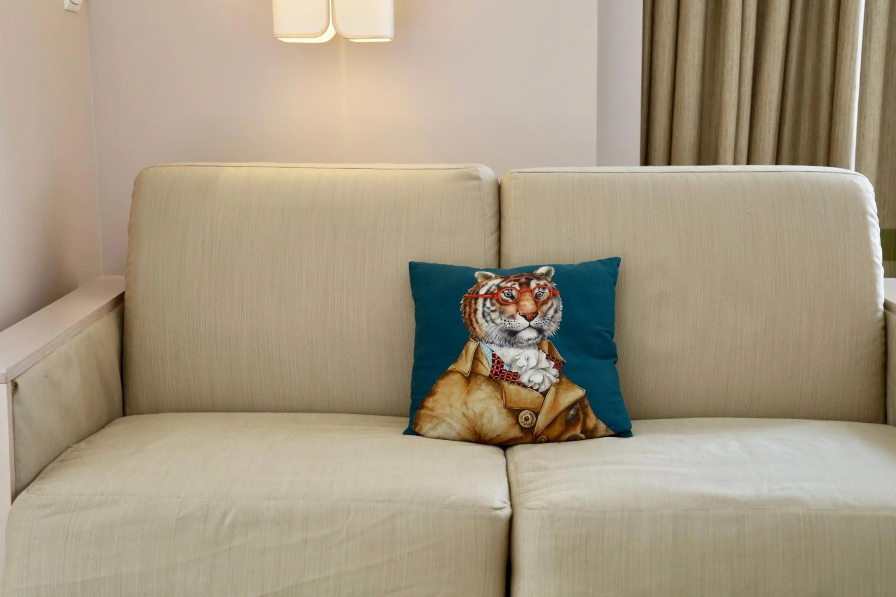 Seating area in Mercure Amiens Cathédrale