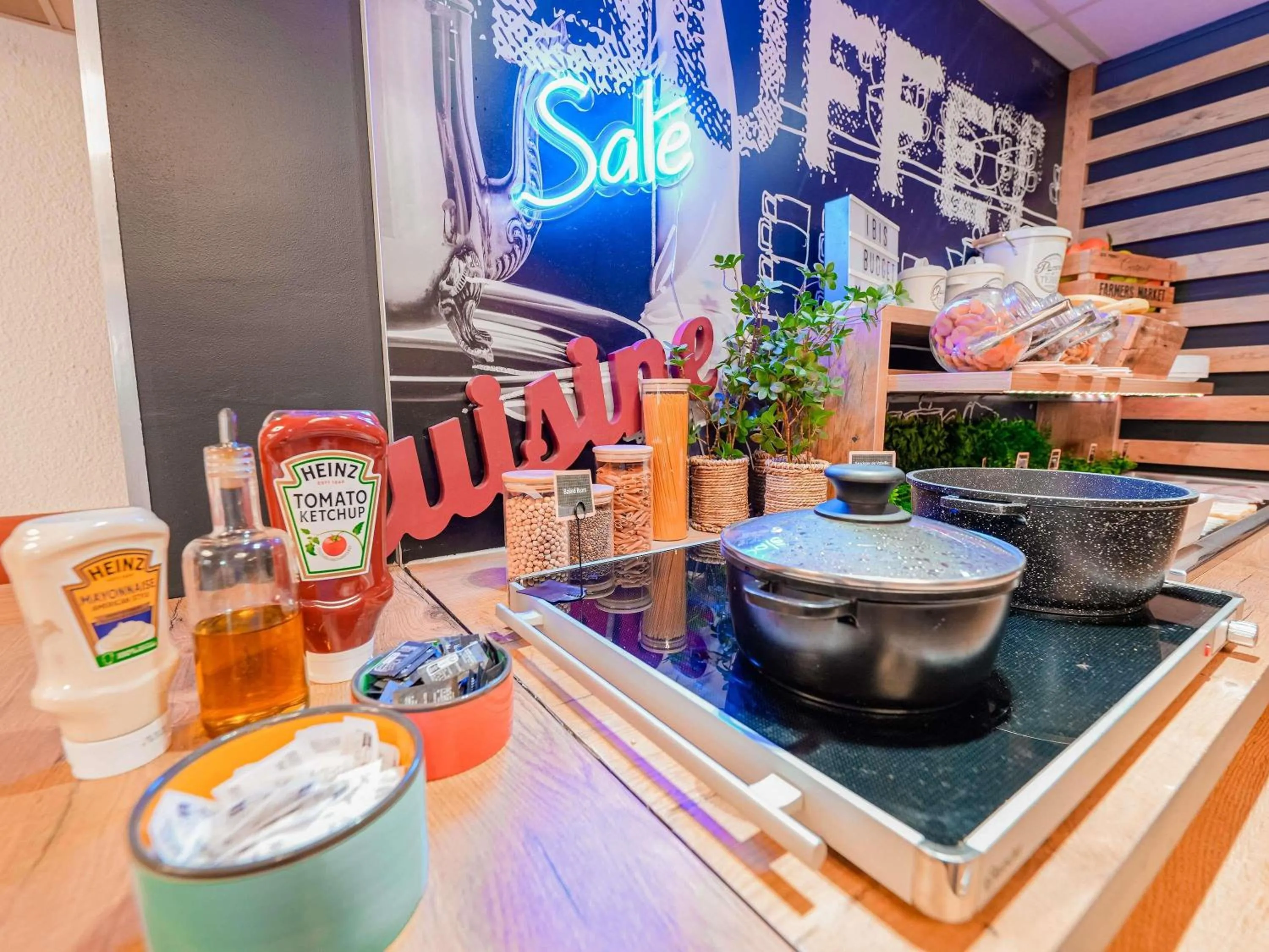 Breakfast in ibis budget Marseille Vieux Port