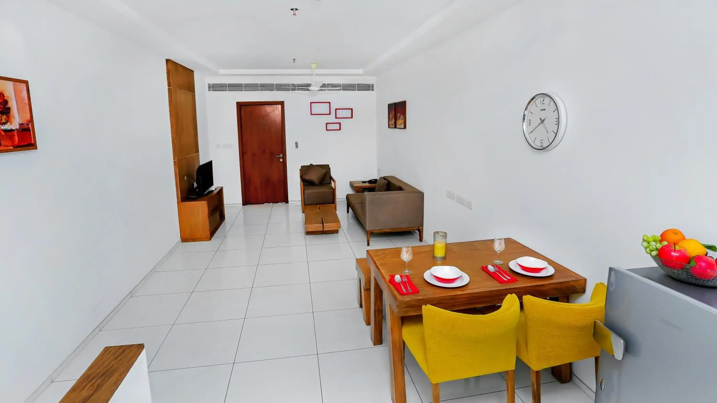 One-Bedroom Suite in Kent Baywatch Suites One-Bedroom Suite in Kent Baywatch Suites