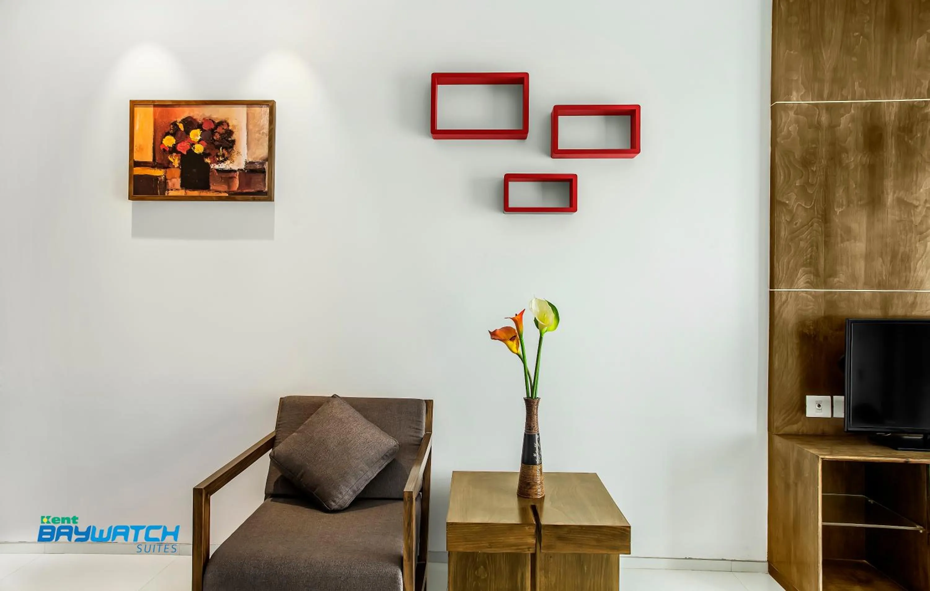 Seating area in Kent Baywatch Suites