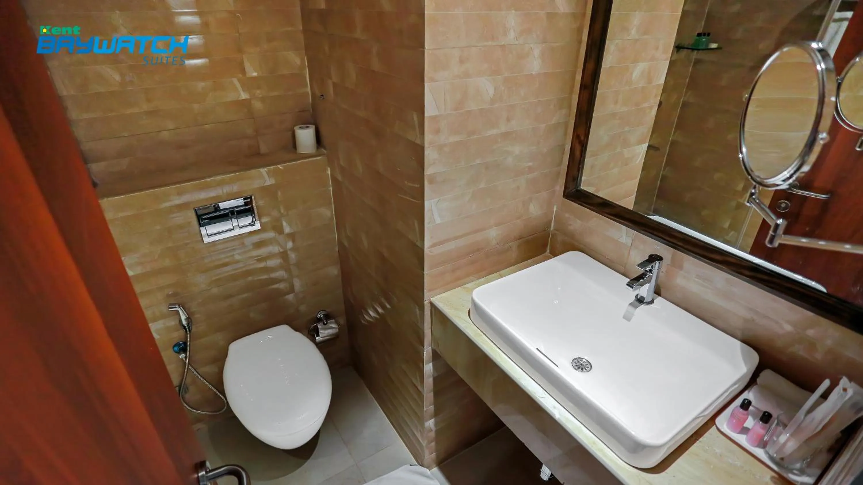 Toilet in Kent Baywatch Suites