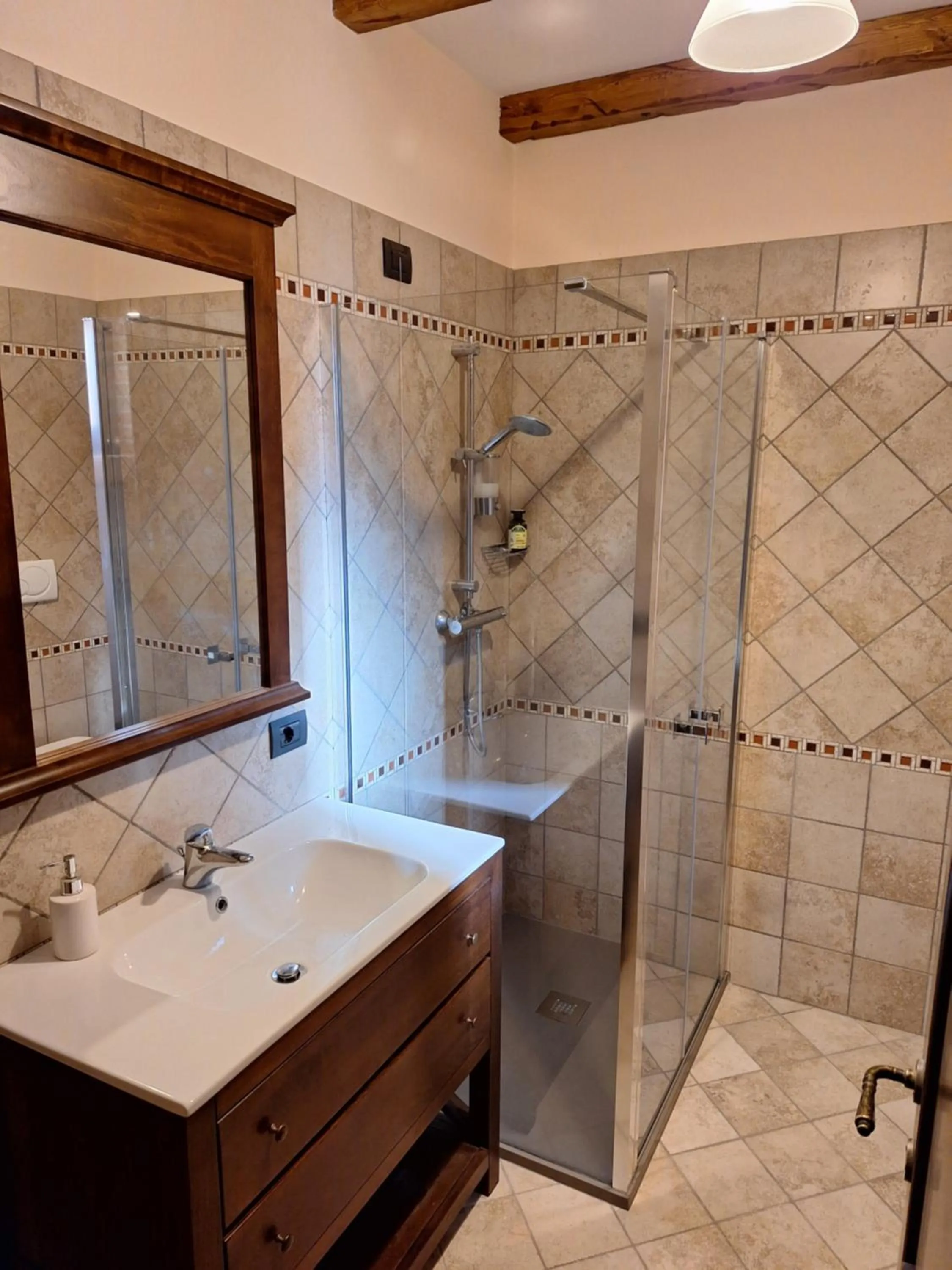 Toilet in BORGO LUNA b&b