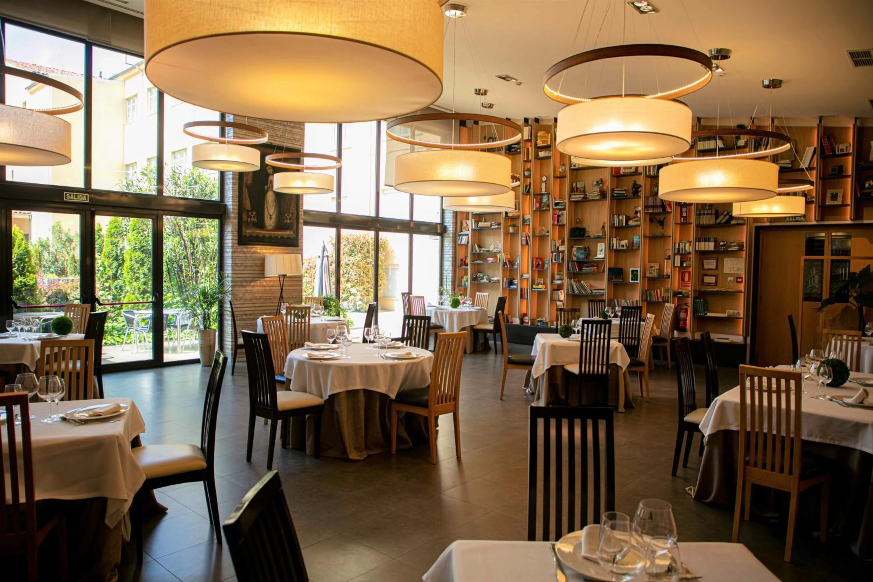 Restaurant/places to eat in Hospedería Pax