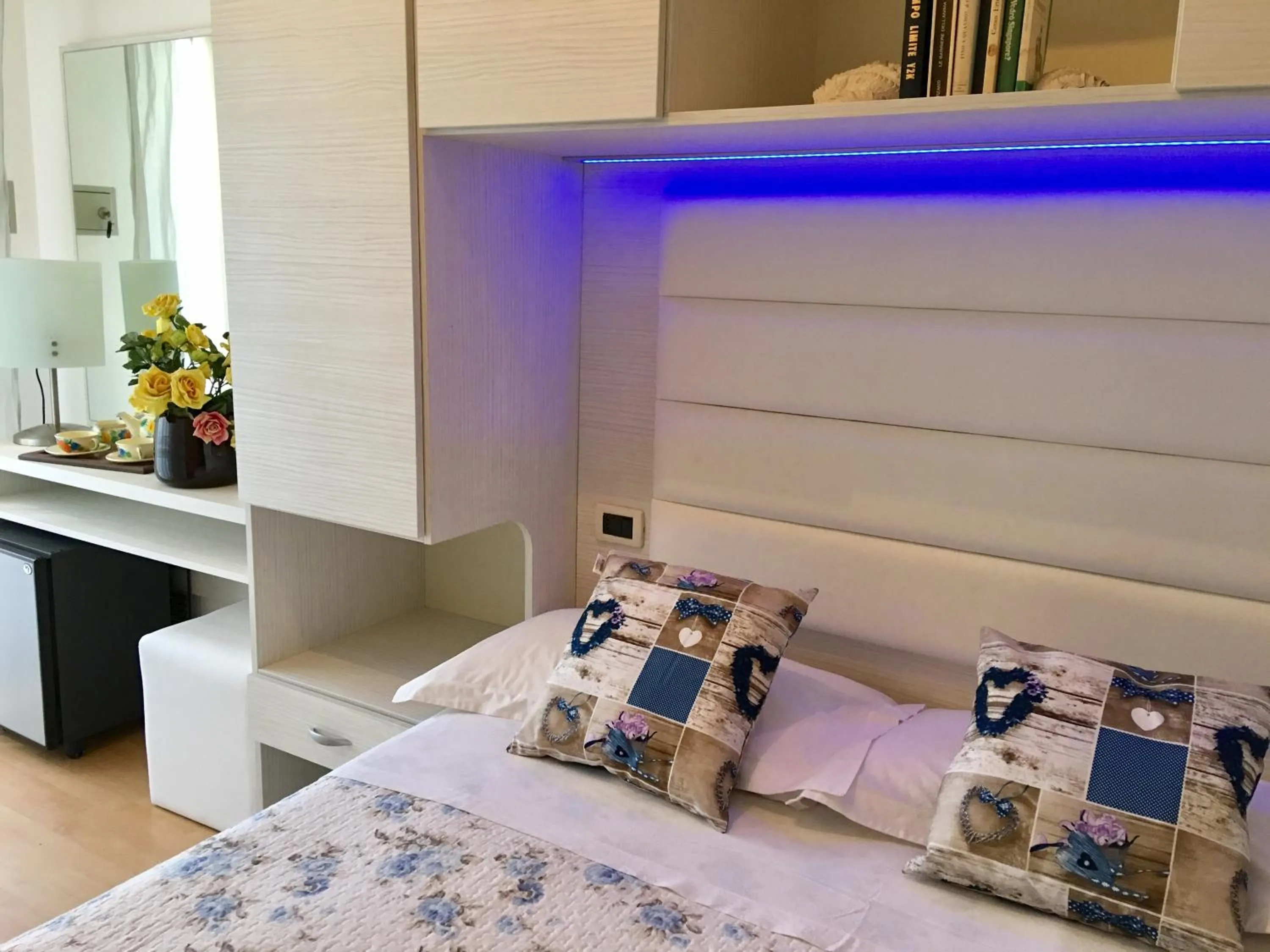 Bedroom in NOIDUE Hotel