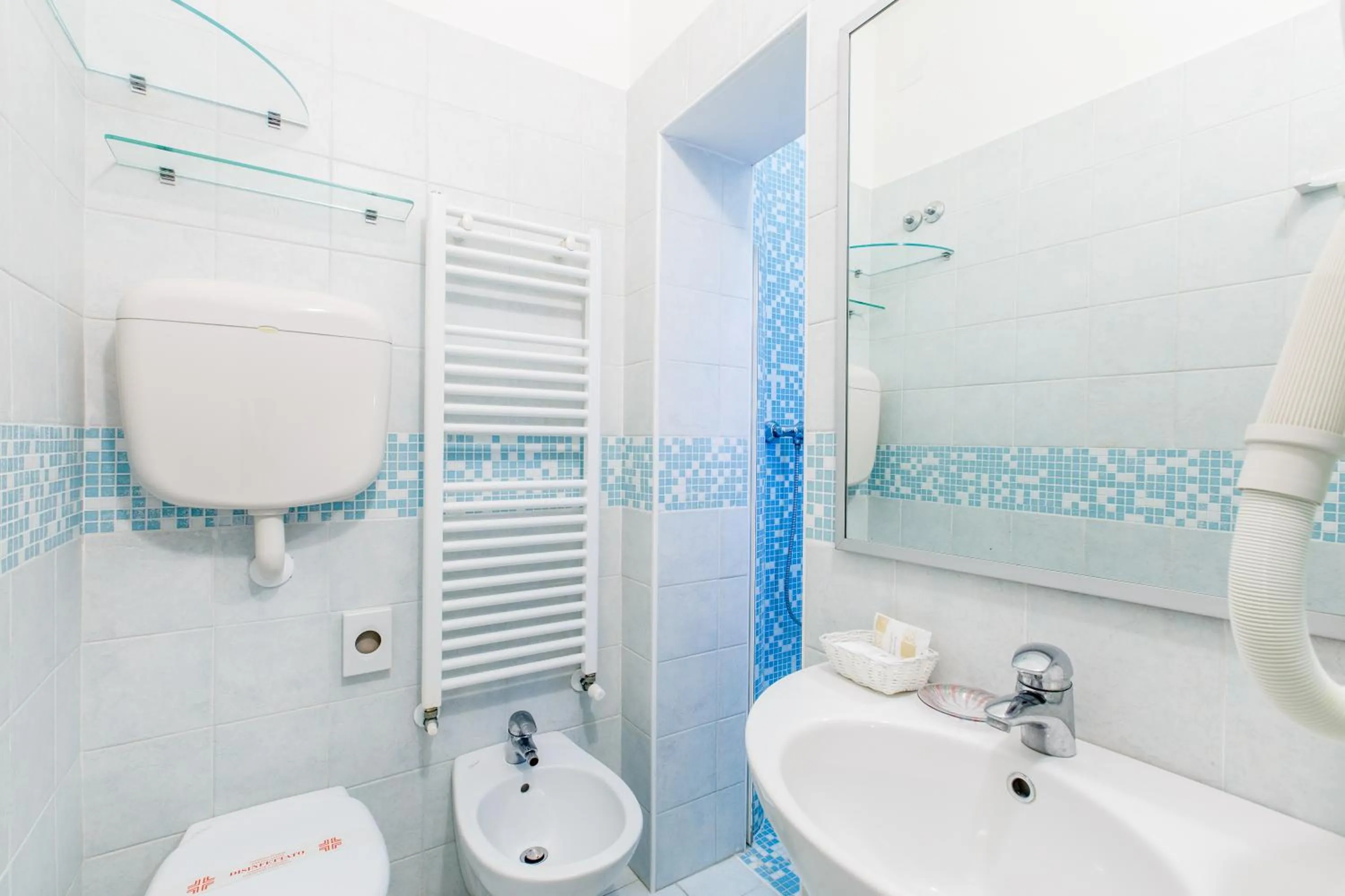 Bathroom in NOIDUE Hotel