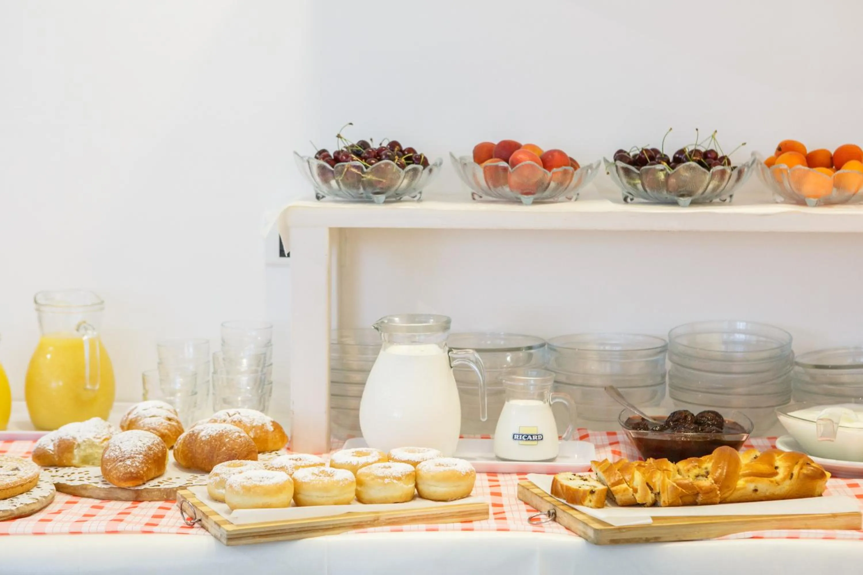 Breakfast in NOIDUE Hotel