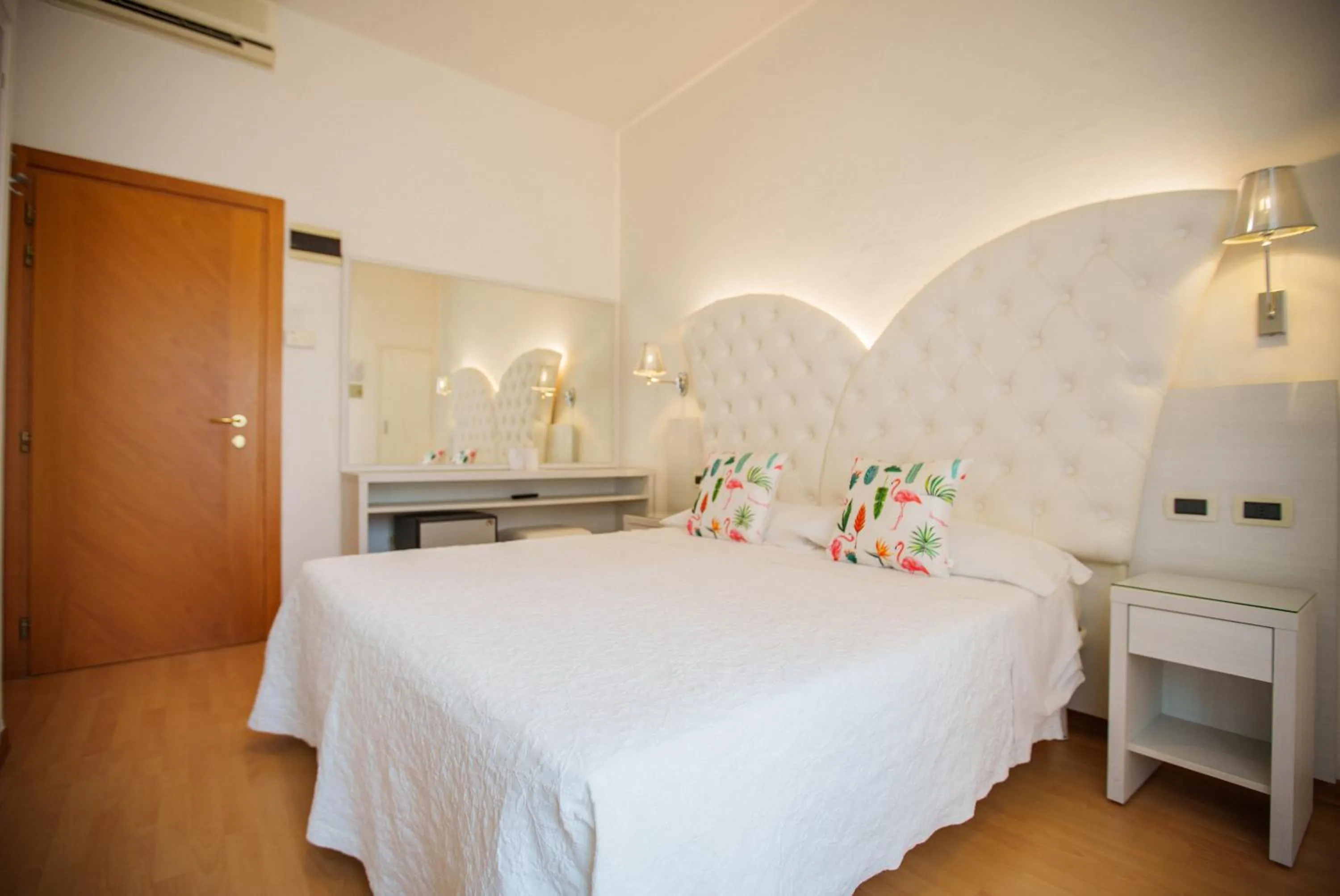 Bedroom in NOIDUE Hotel