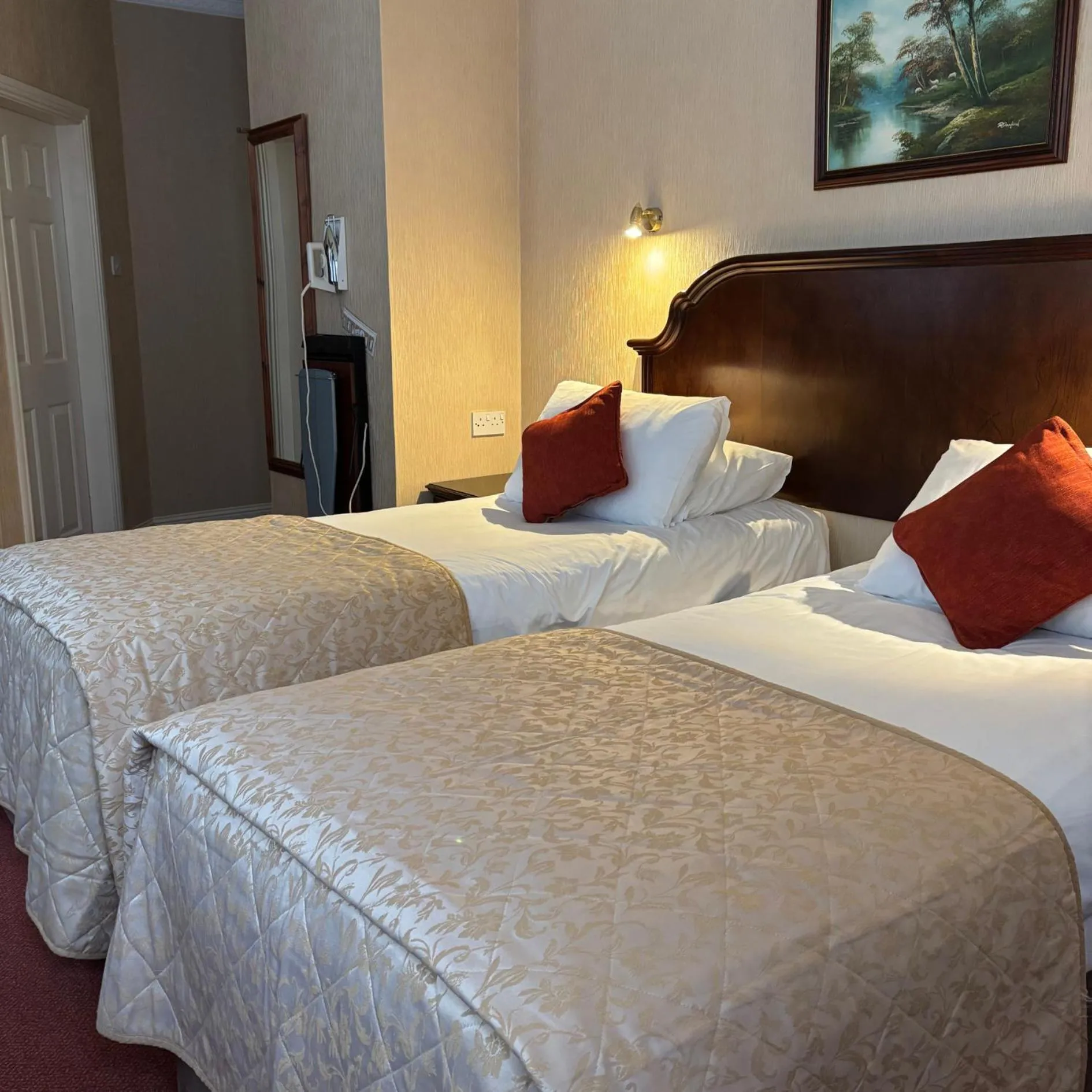 Bed in Welbeck Hotel & Apartments IOM