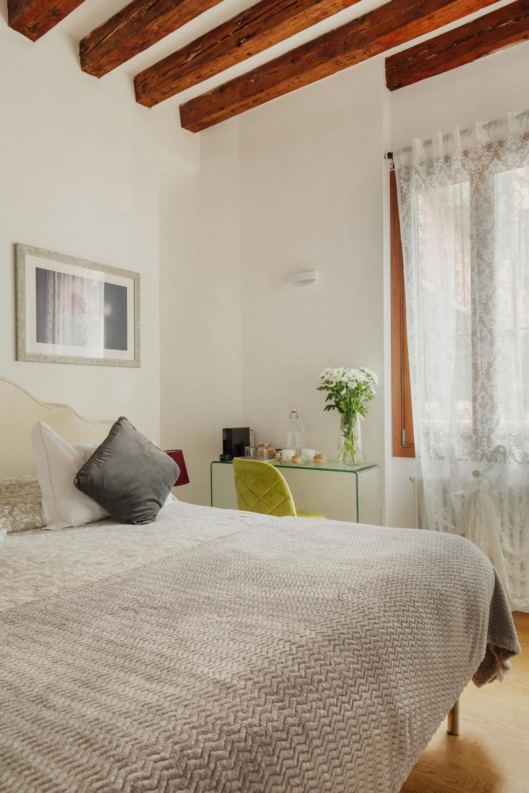 Photo of the whole room, Bed in Bianca Cappello House