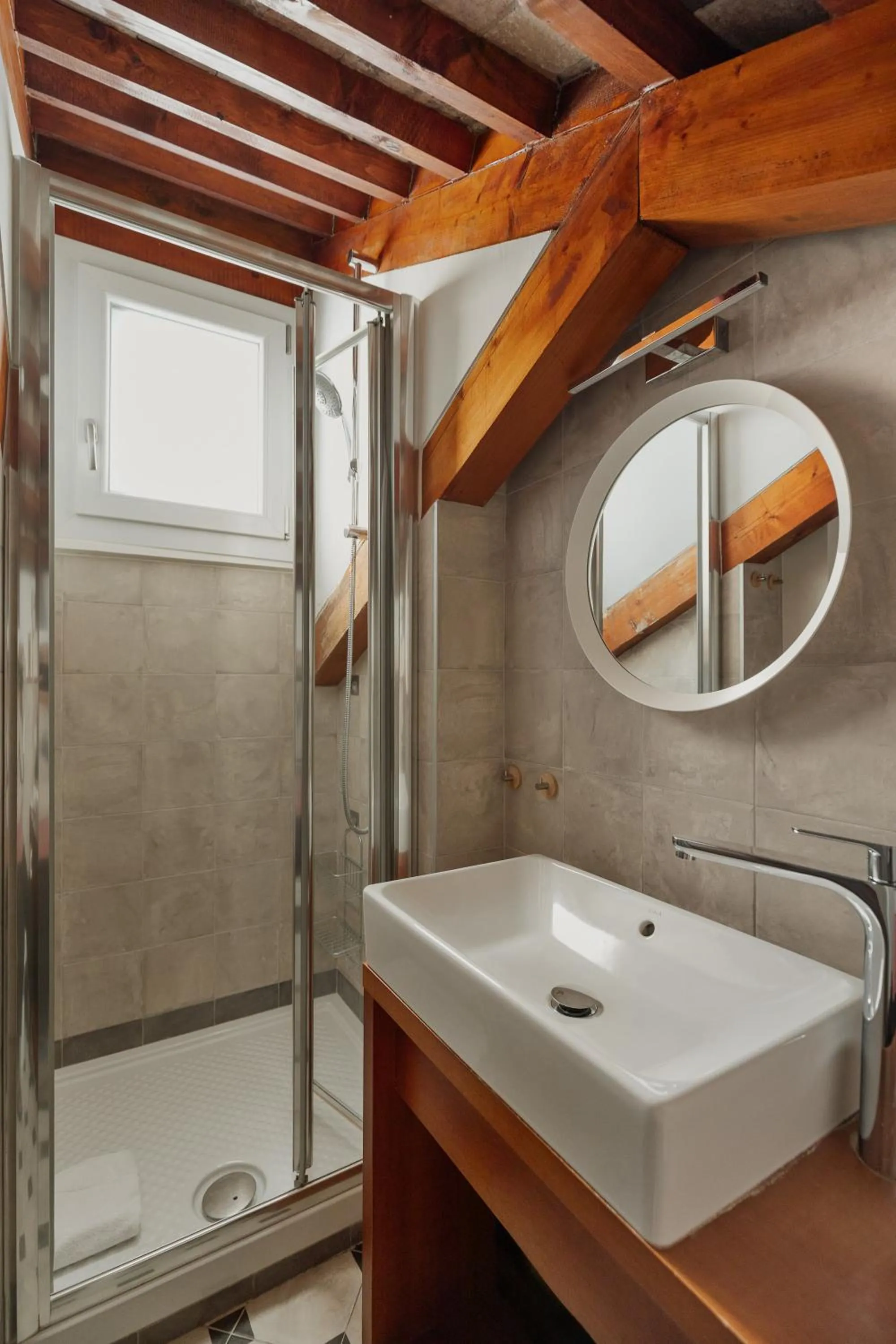 Shower in Bianca Cappello House