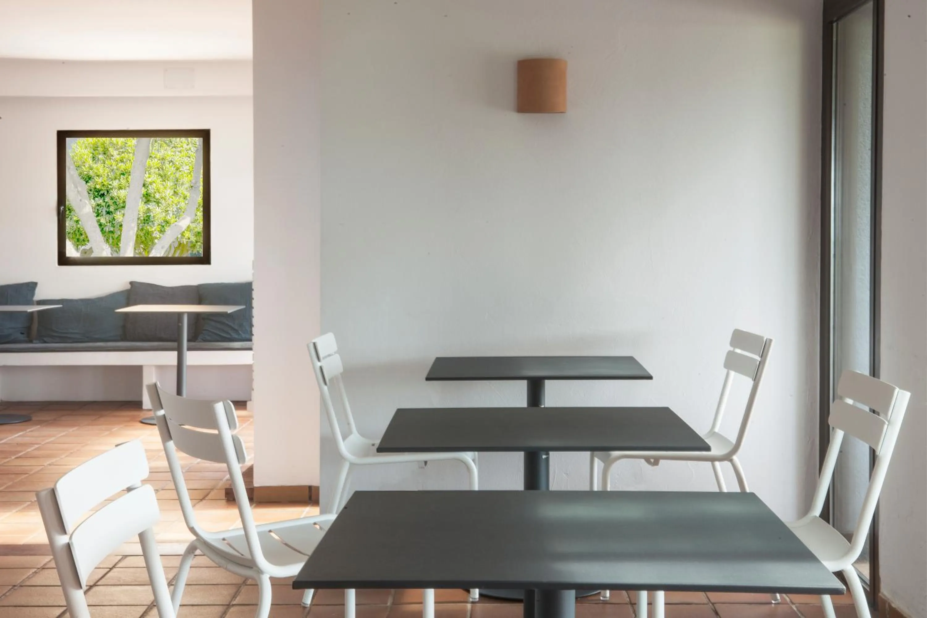 Restaurant/places to eat in Hotel Es Blau Des Nord