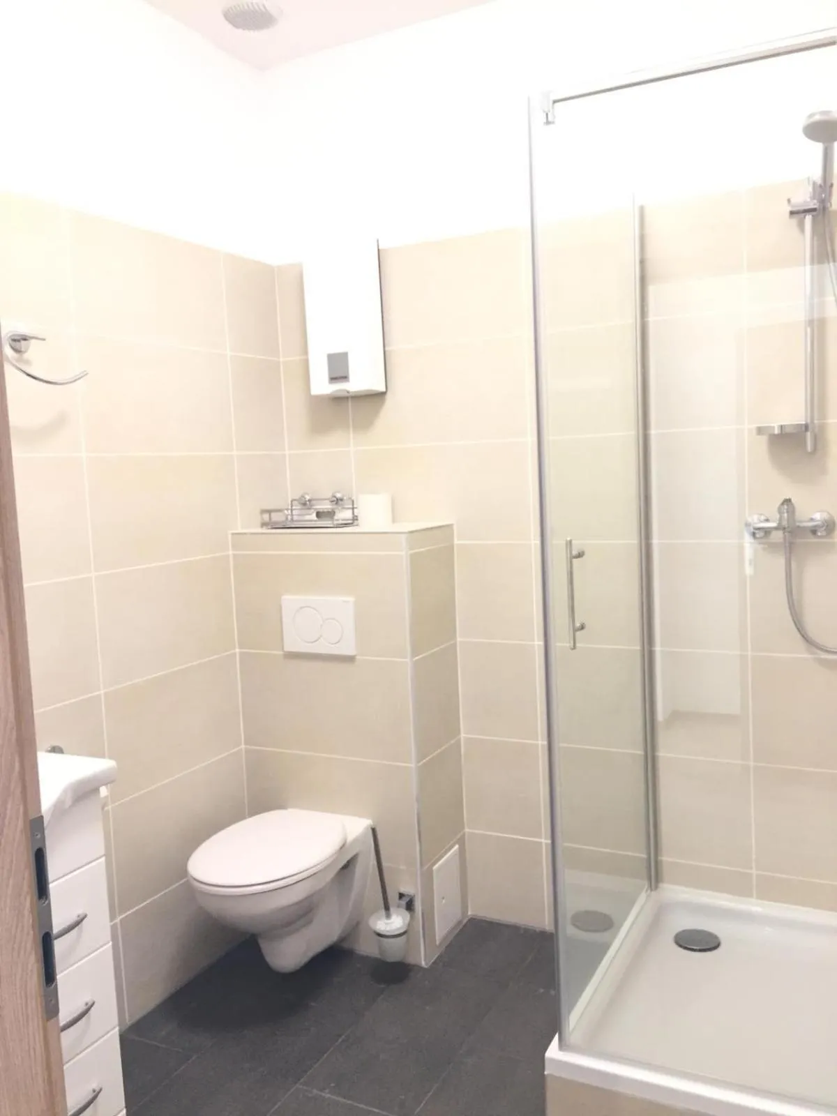 Bathroom in Pension Dreilinden Hannover GmbH