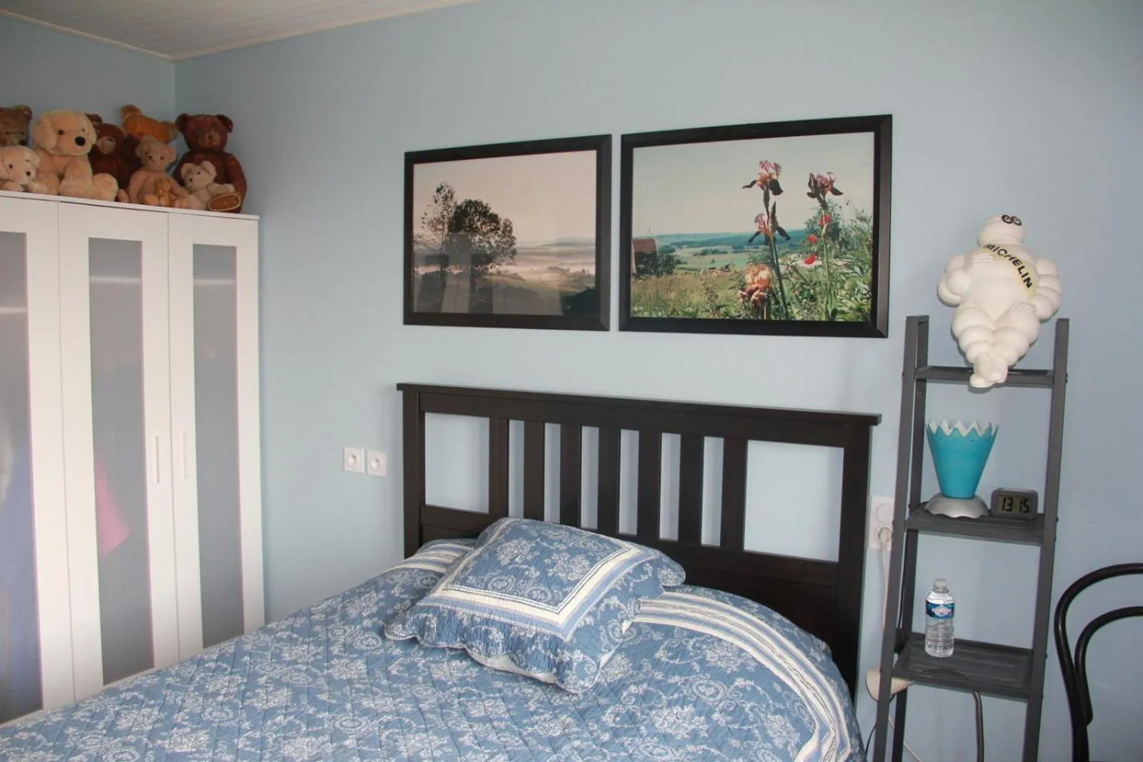 Photo of the whole room, Bed in La Mésange bleue