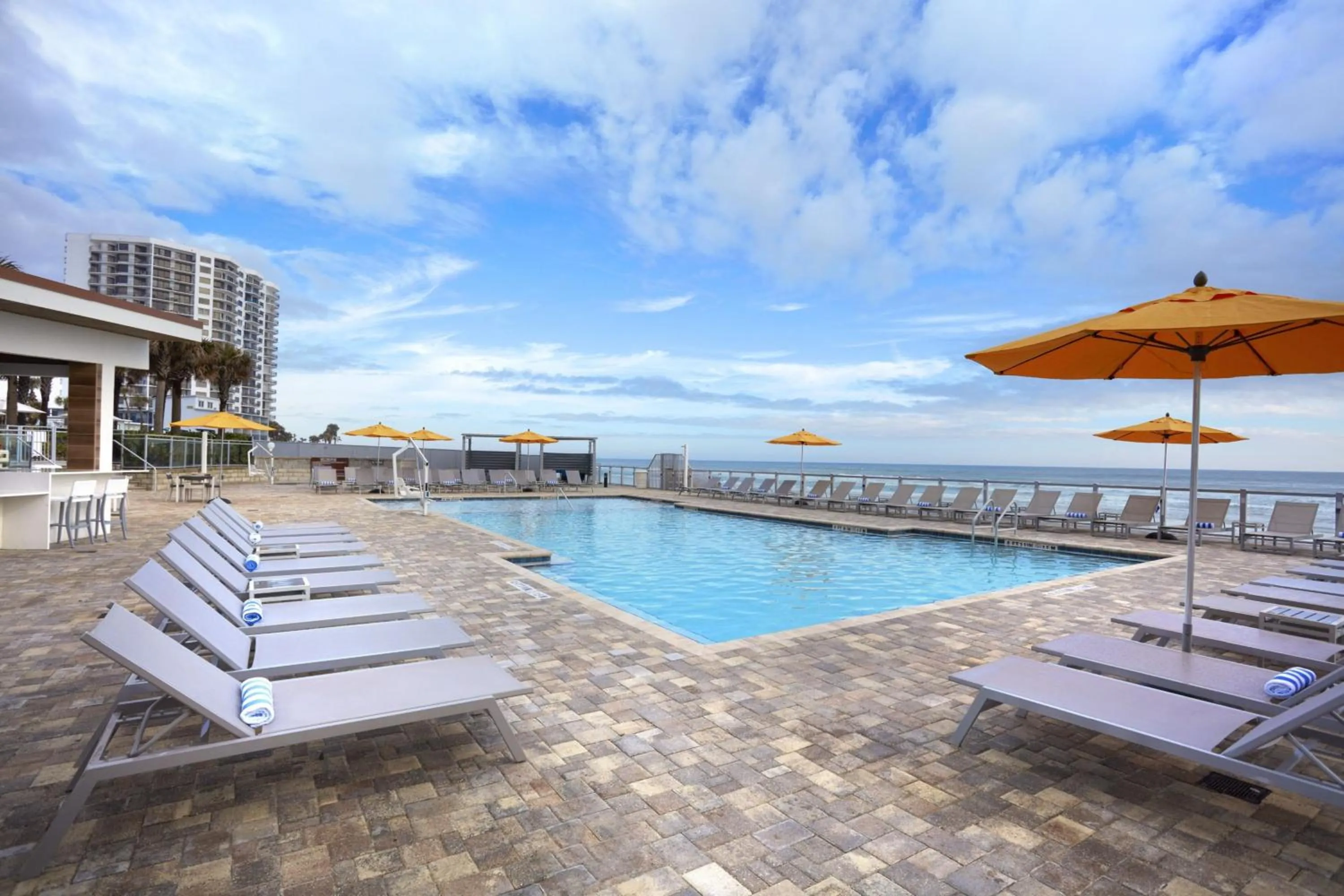 Swimming pool in Delta Hotels by Marriott Daytona Beach Oceanfront