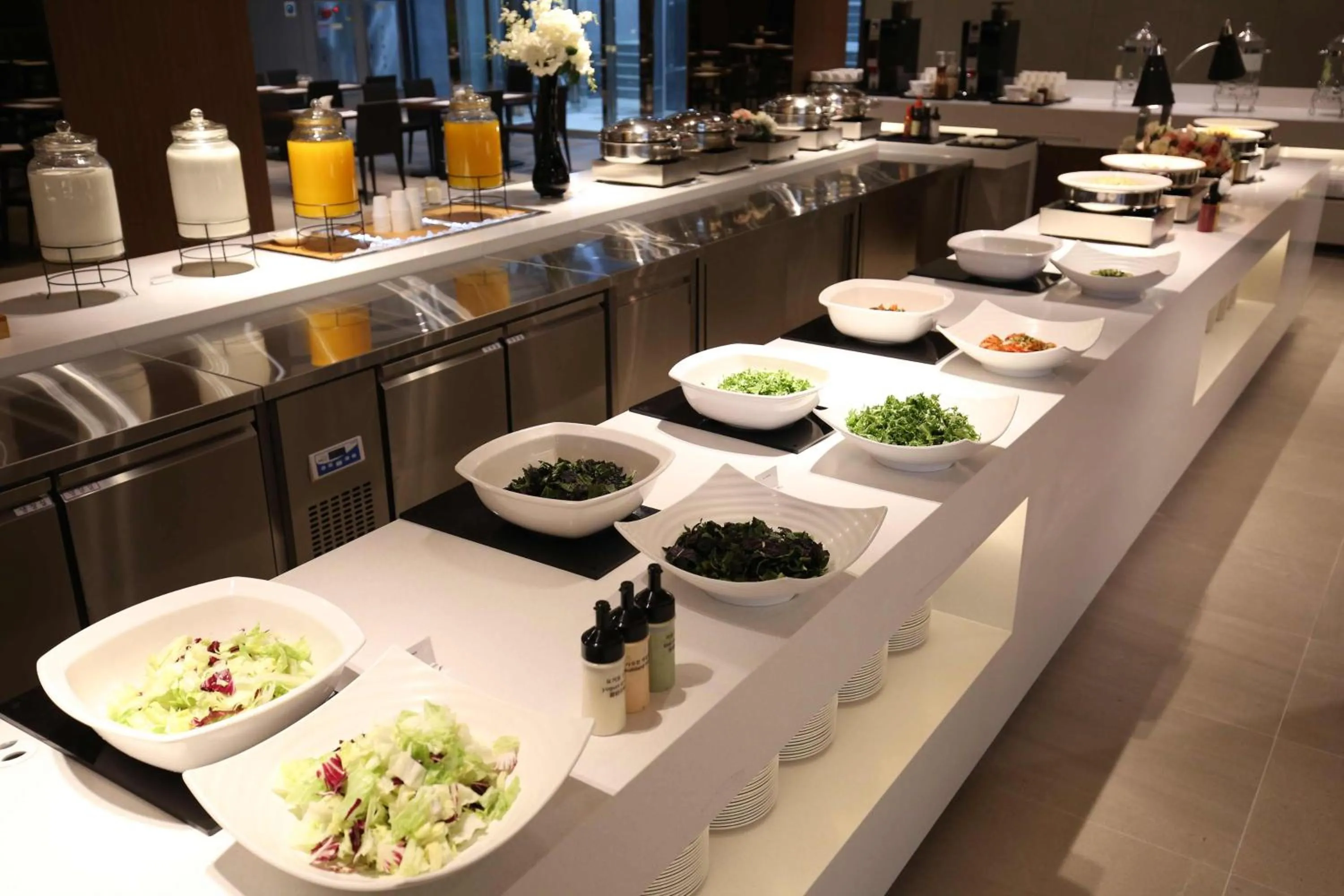 Restaurant/places to eat in Ramada Encore by Wyndham Gimpo Han River Hotel