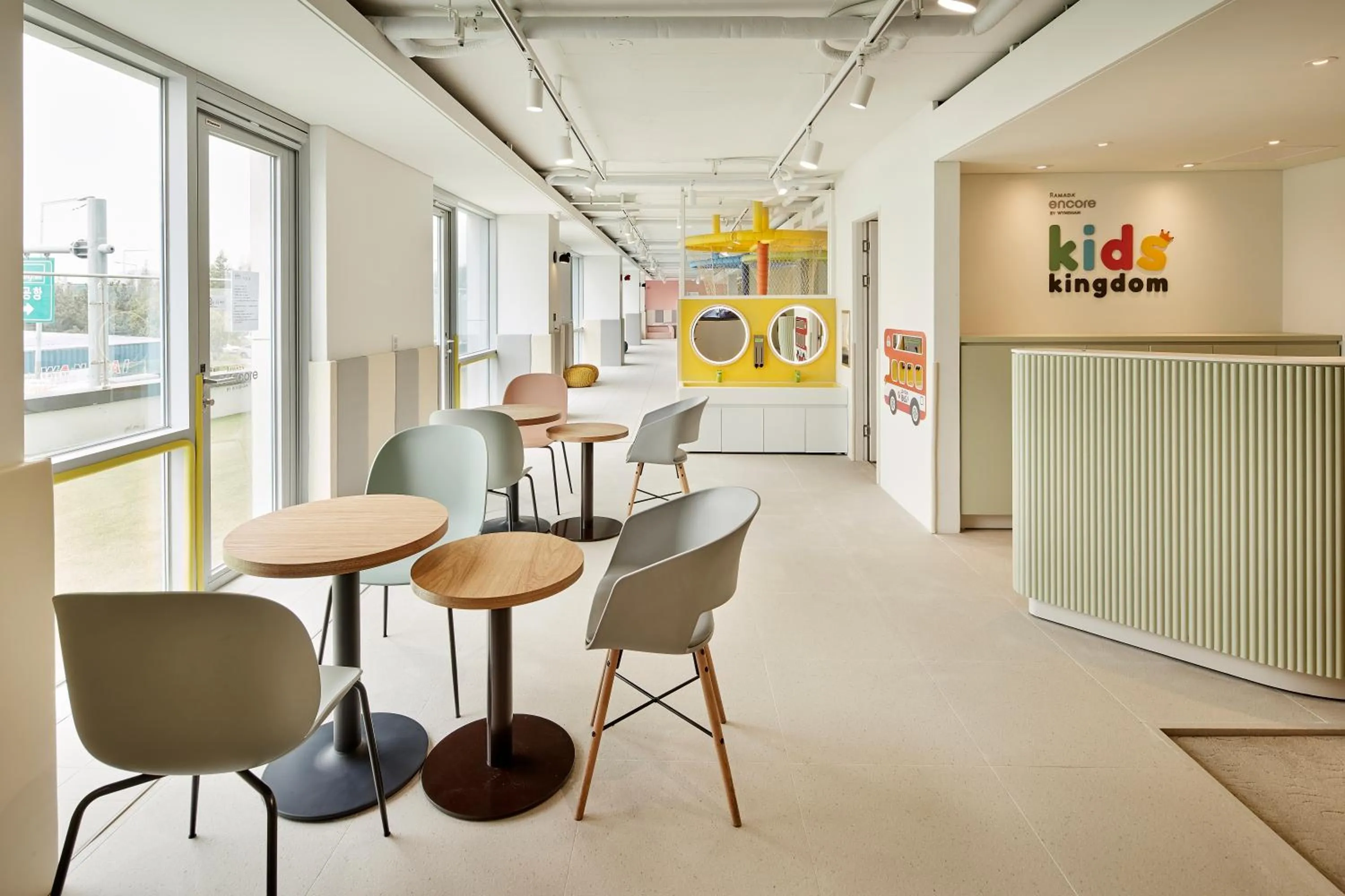 Area and facilities in Ramada Encore by Wyndham Gimpo Han River Hotel