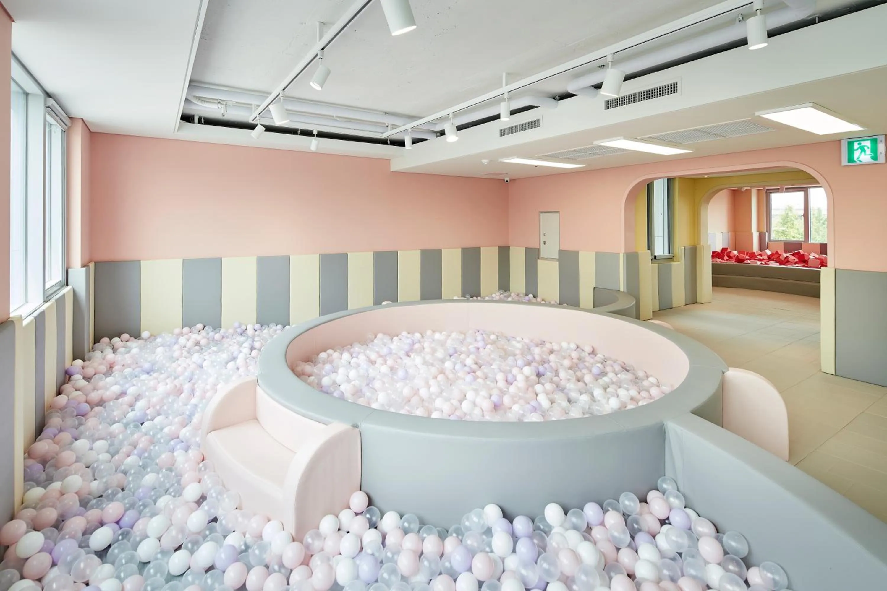 Area and facilities in Ramada Encore by Wyndham Gimpo Han River Hotel