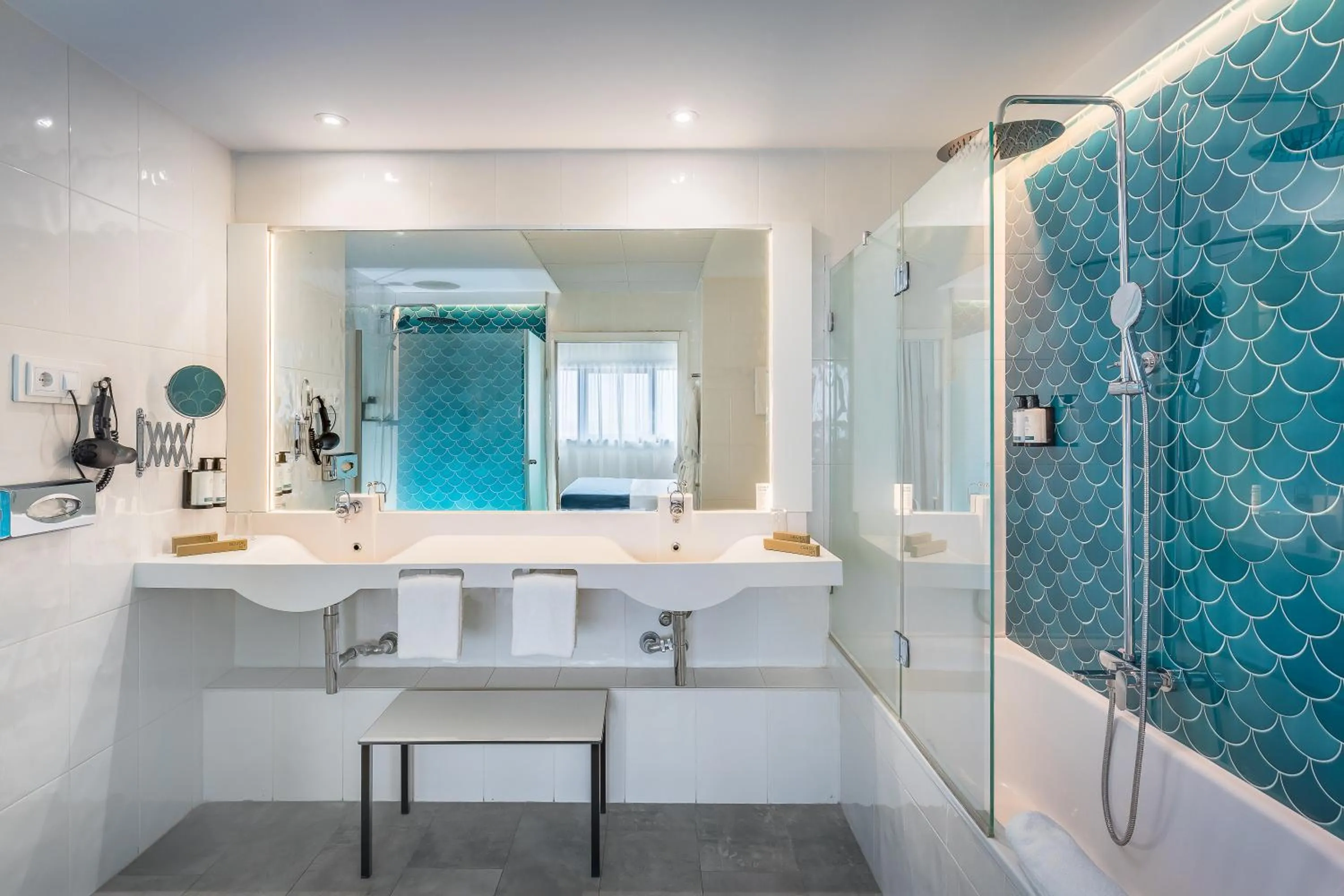 Bathroom in Occidental Murcia Agalia