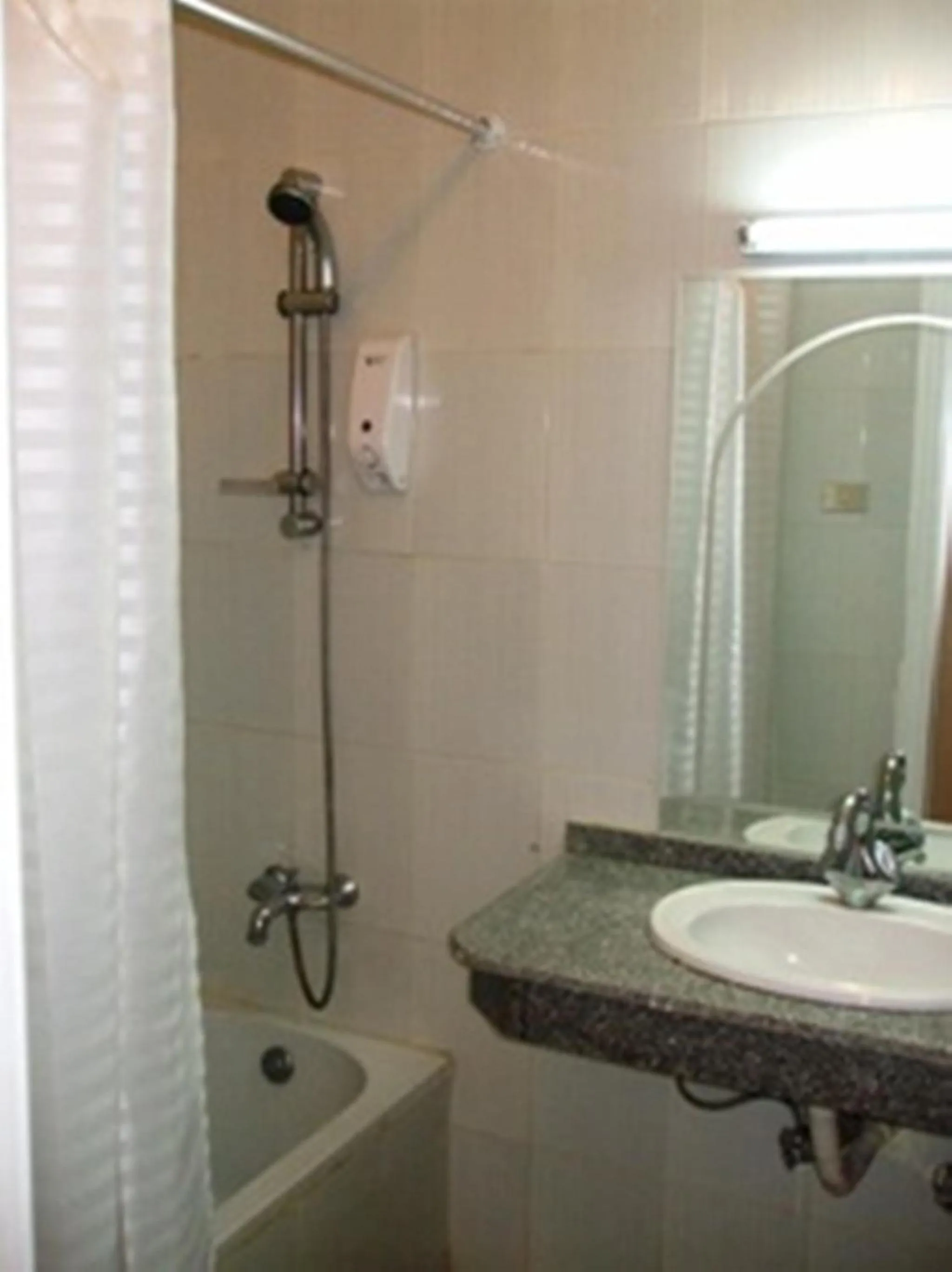 Bathroom in Orchida St. George Hotel