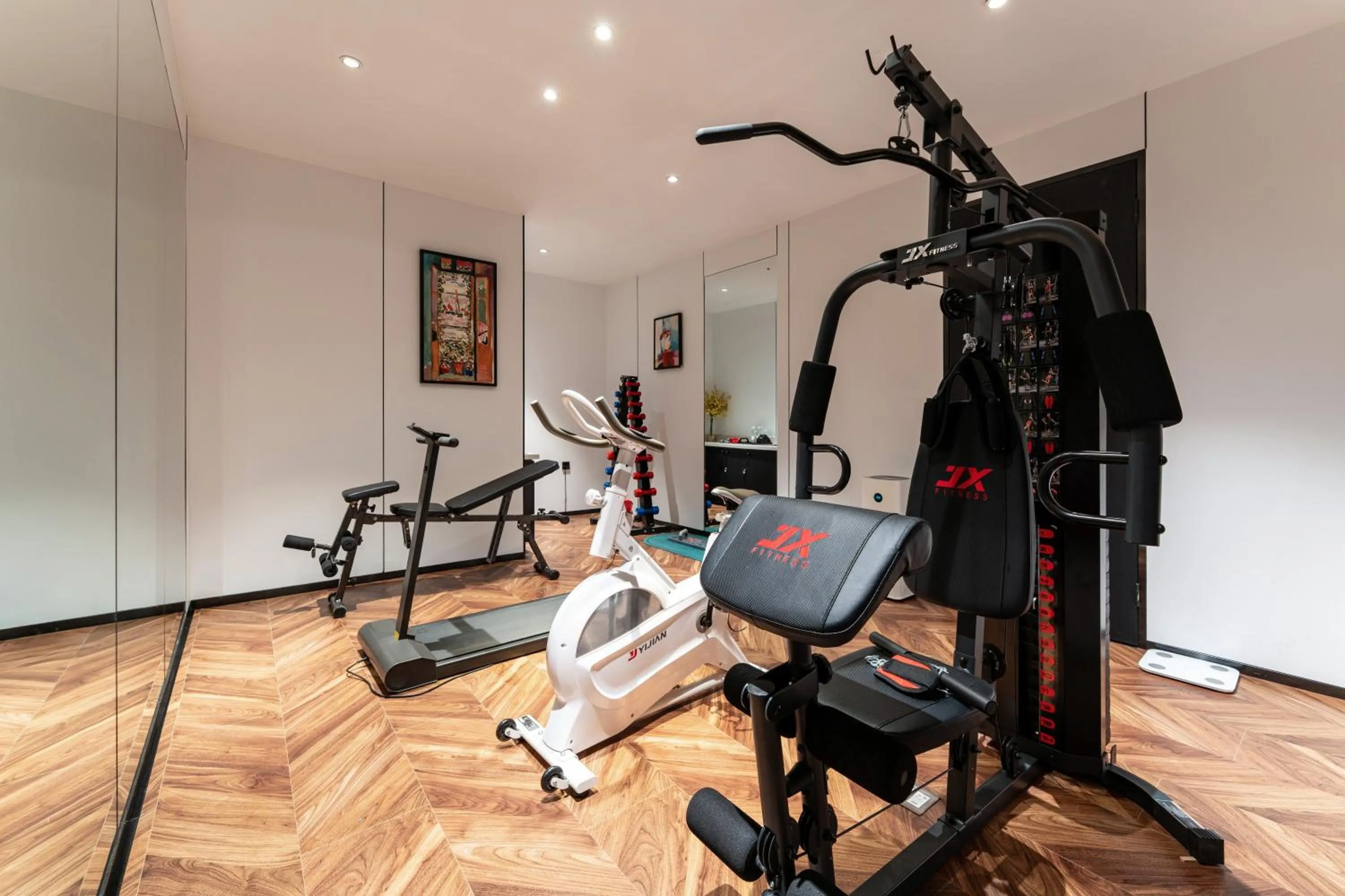 Fitness centre/facilities in HeSu Hidden Art Hotel & Suites -Near Xi'an Drum Tower and Yongning Gate -Free Laundry Luggage Storage -Kitty Café with Freshly Ground Coffee -24H Front Desk -English Service -Exclusive Subsidies for Dumpling Banquet & Show