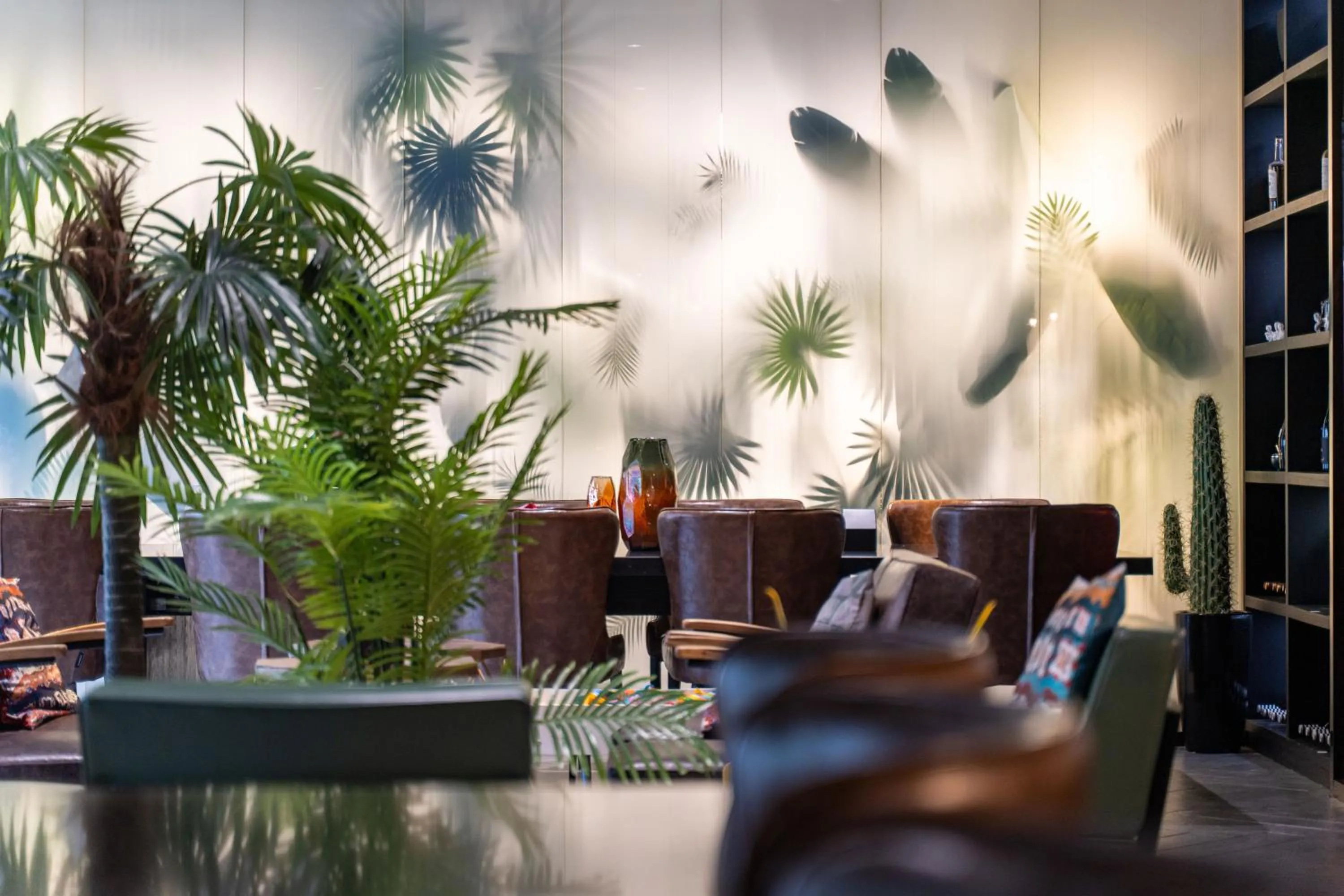 HeSu Hidden Art Hotel & Suites -Near Xi'an Drum Tower and Yongning Gate -Free Laundry Luggage Storage -Kitty Café with Freshly Ground Coffee -24H Front Desk -English Service -Exclusive Subsidies for Dumpling Banquet & Show